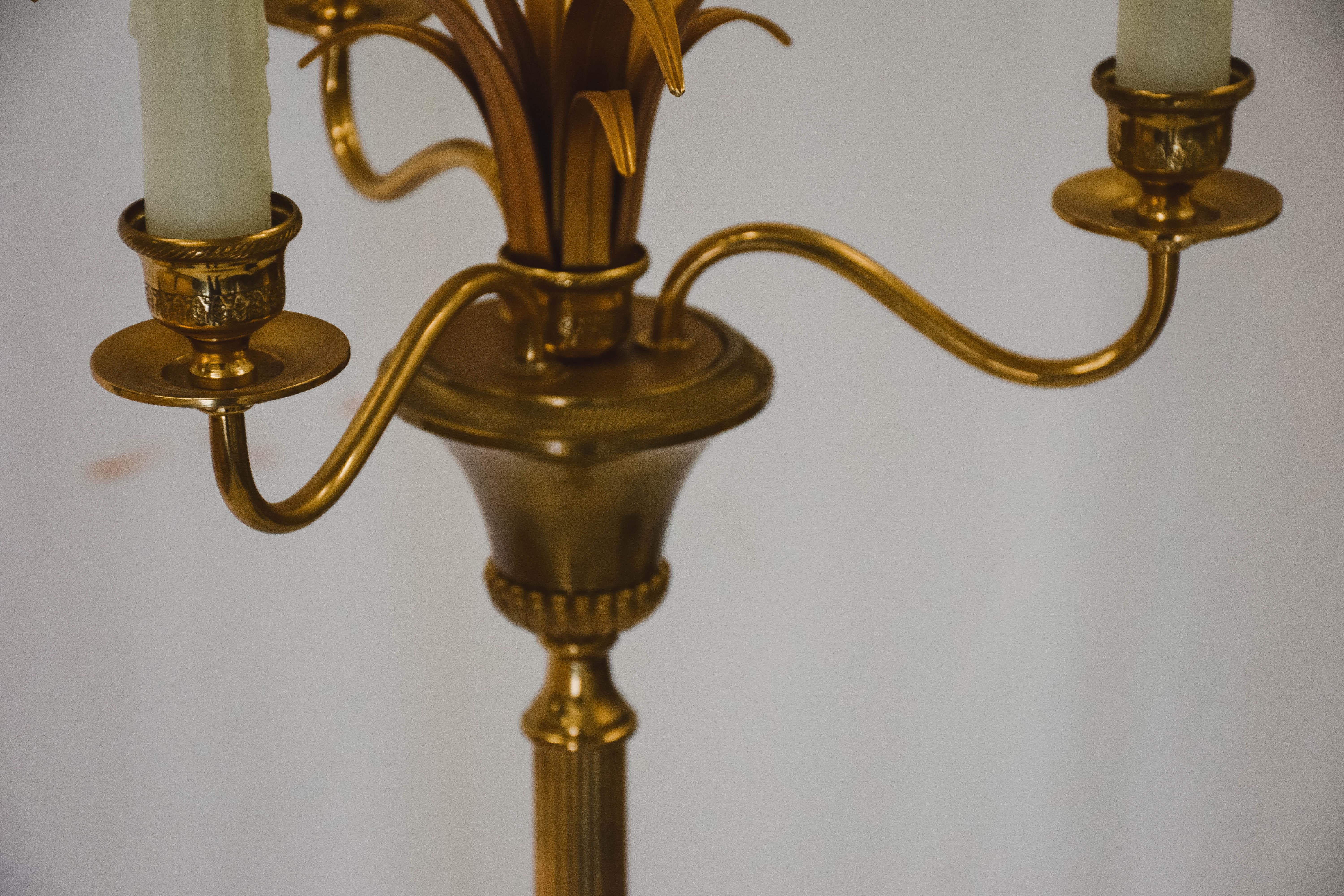 20th Century Neoclassical Brass and Gilt Metal Pineapple Floor Lamp, circa 1960