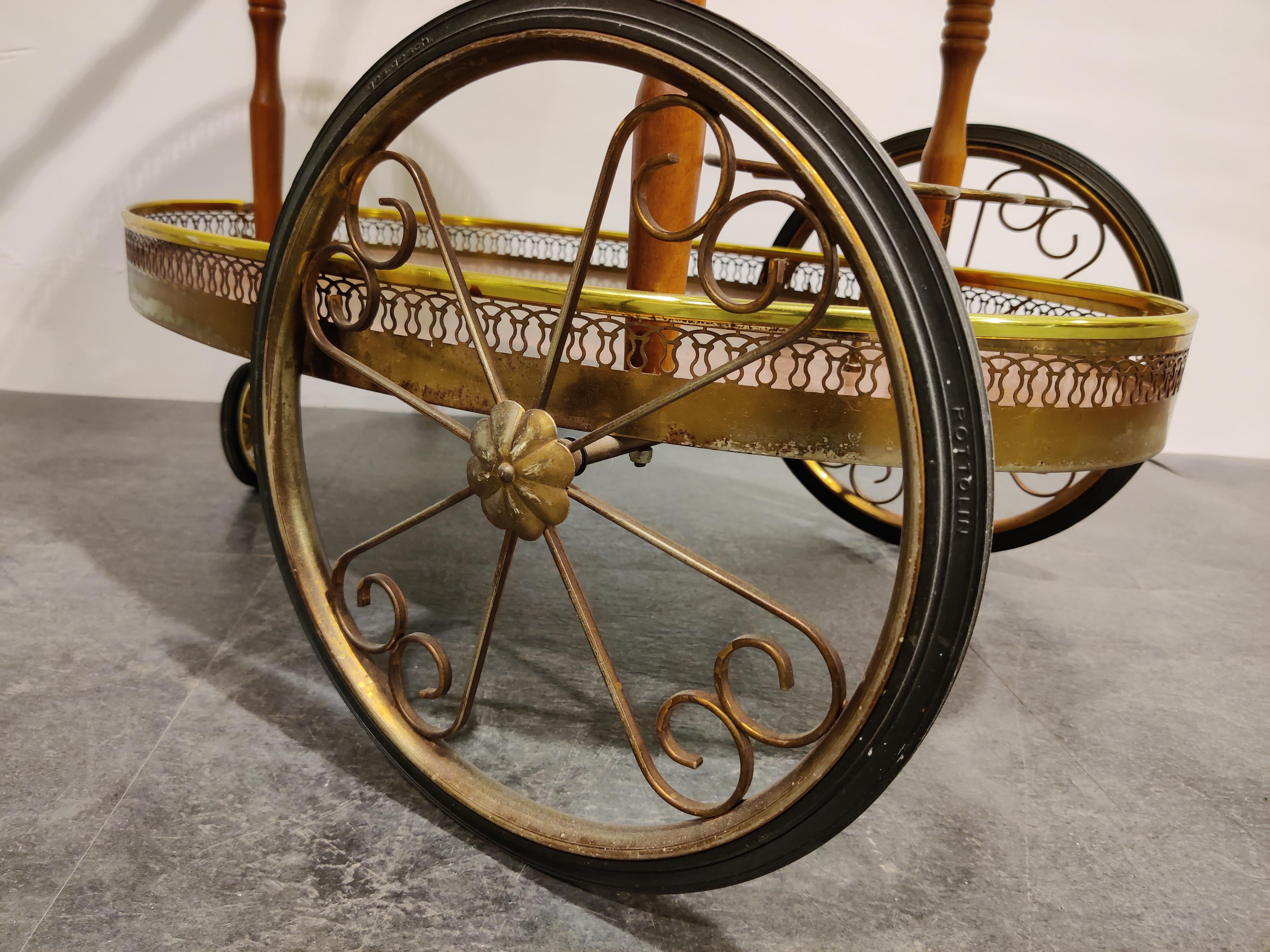 Neoclassical Brass Drinks Trolley, 1960s In Good Condition In HEVERLEE, BE