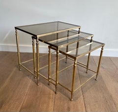 Mesas nido neoclásicas de latón de Maison Ramsay