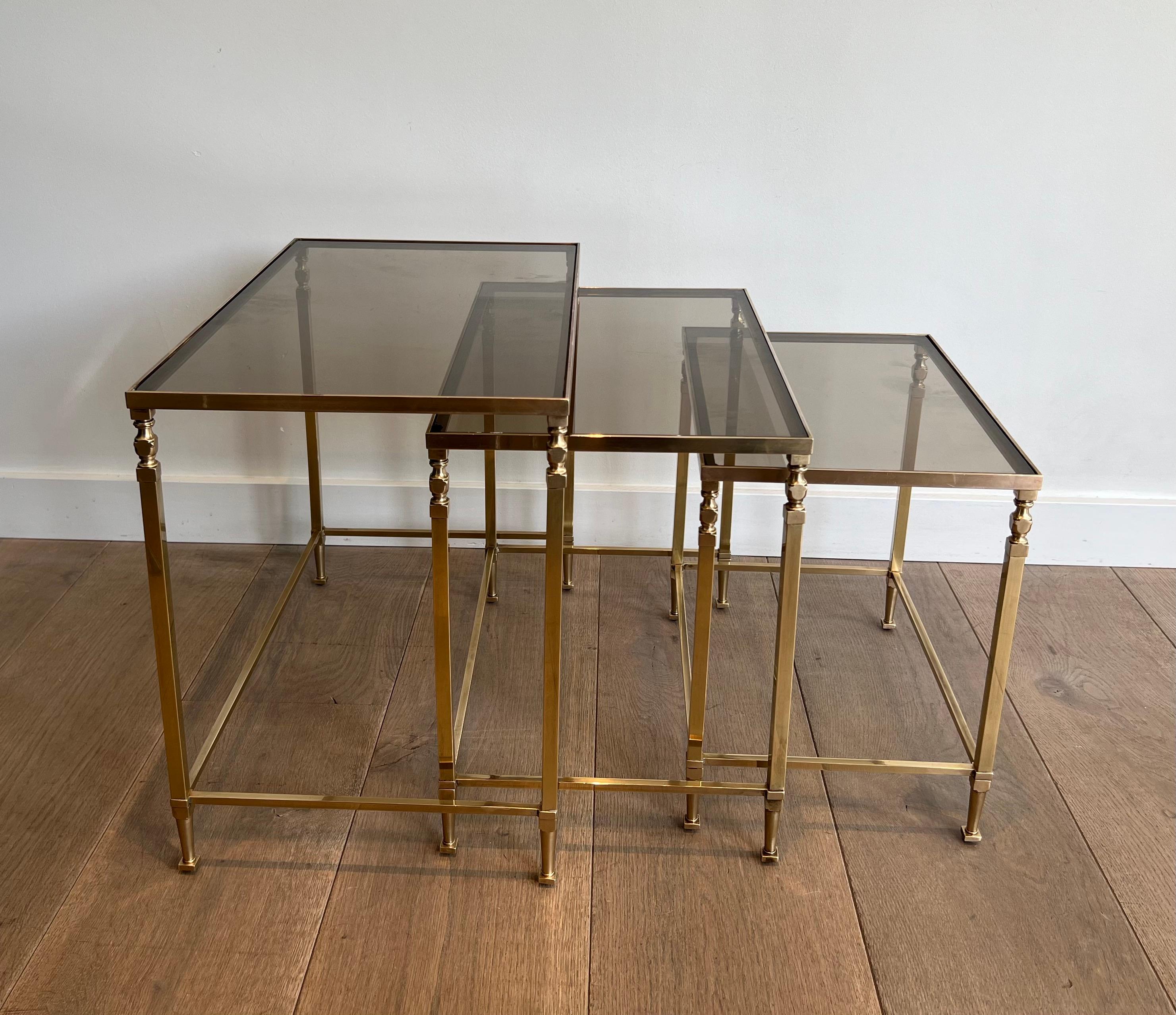 Français Tables gigognes néoclassiques de la Maison Ramsay en vente