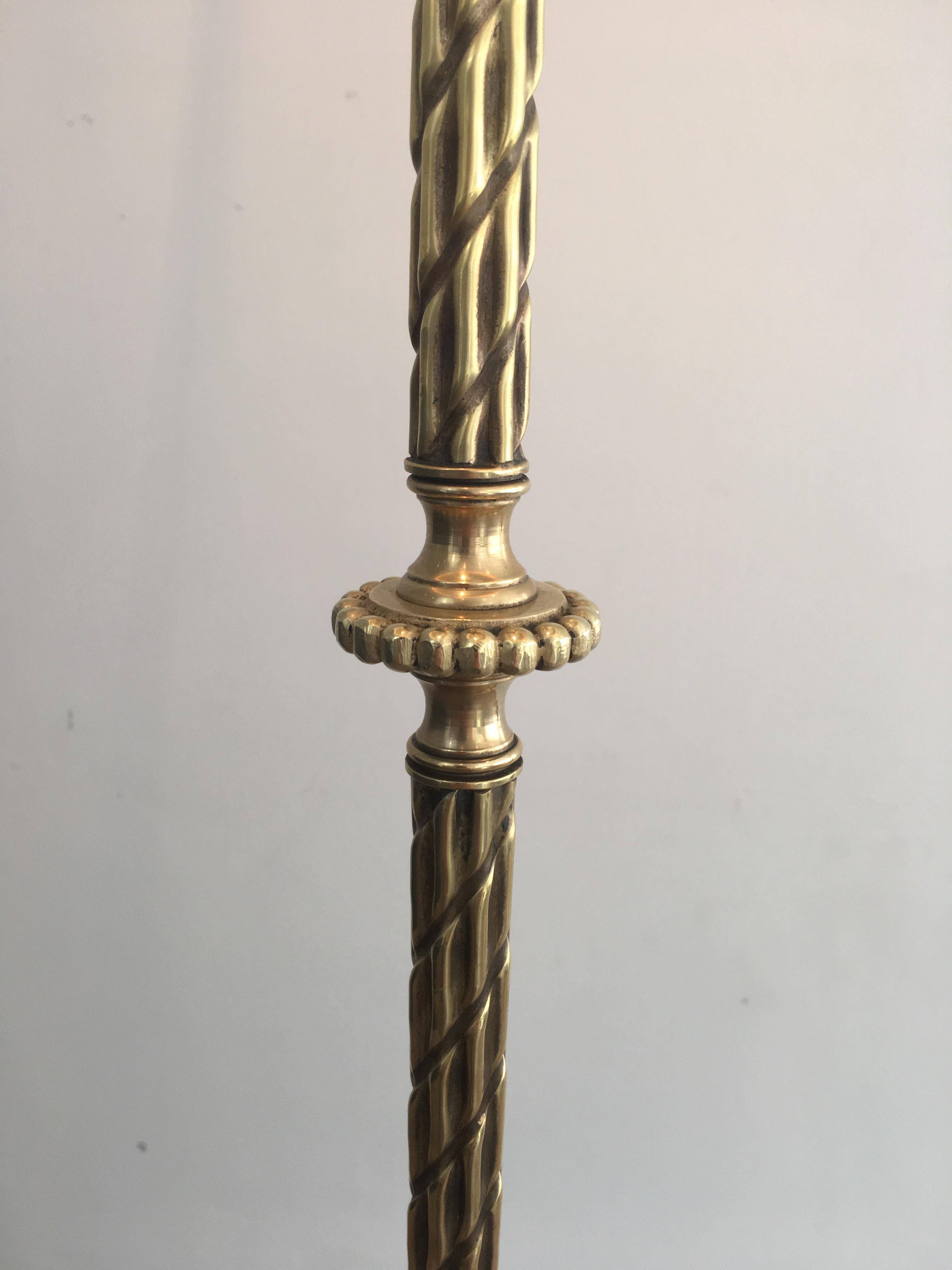 Neoklassische Stehlampe aus Bronze und Messing mit verstellbaren Schwanenköpfen (Vergoldet)