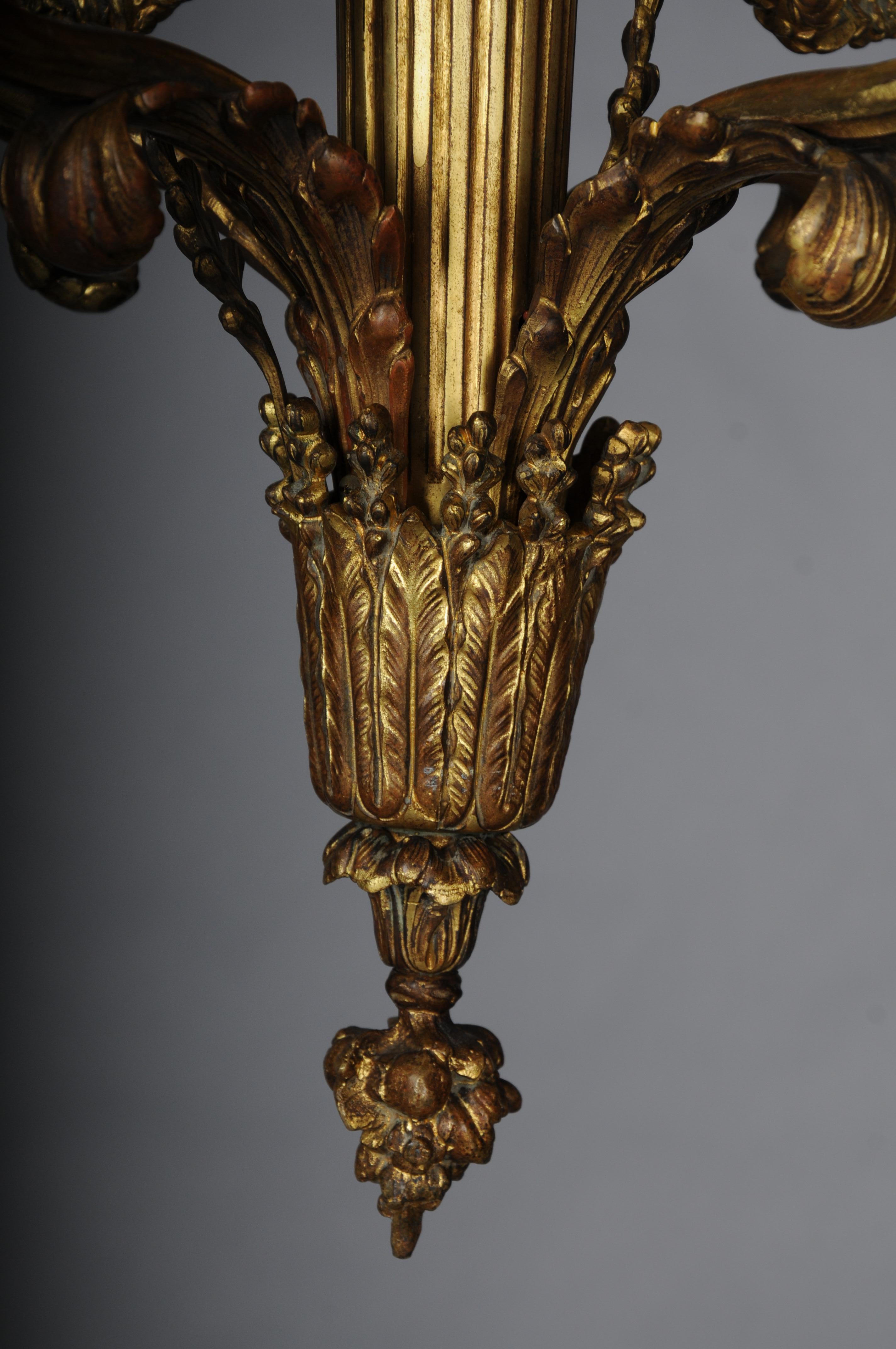 Neoclassical bronze chandelier, gilt, circa 1890 For Sale 5
