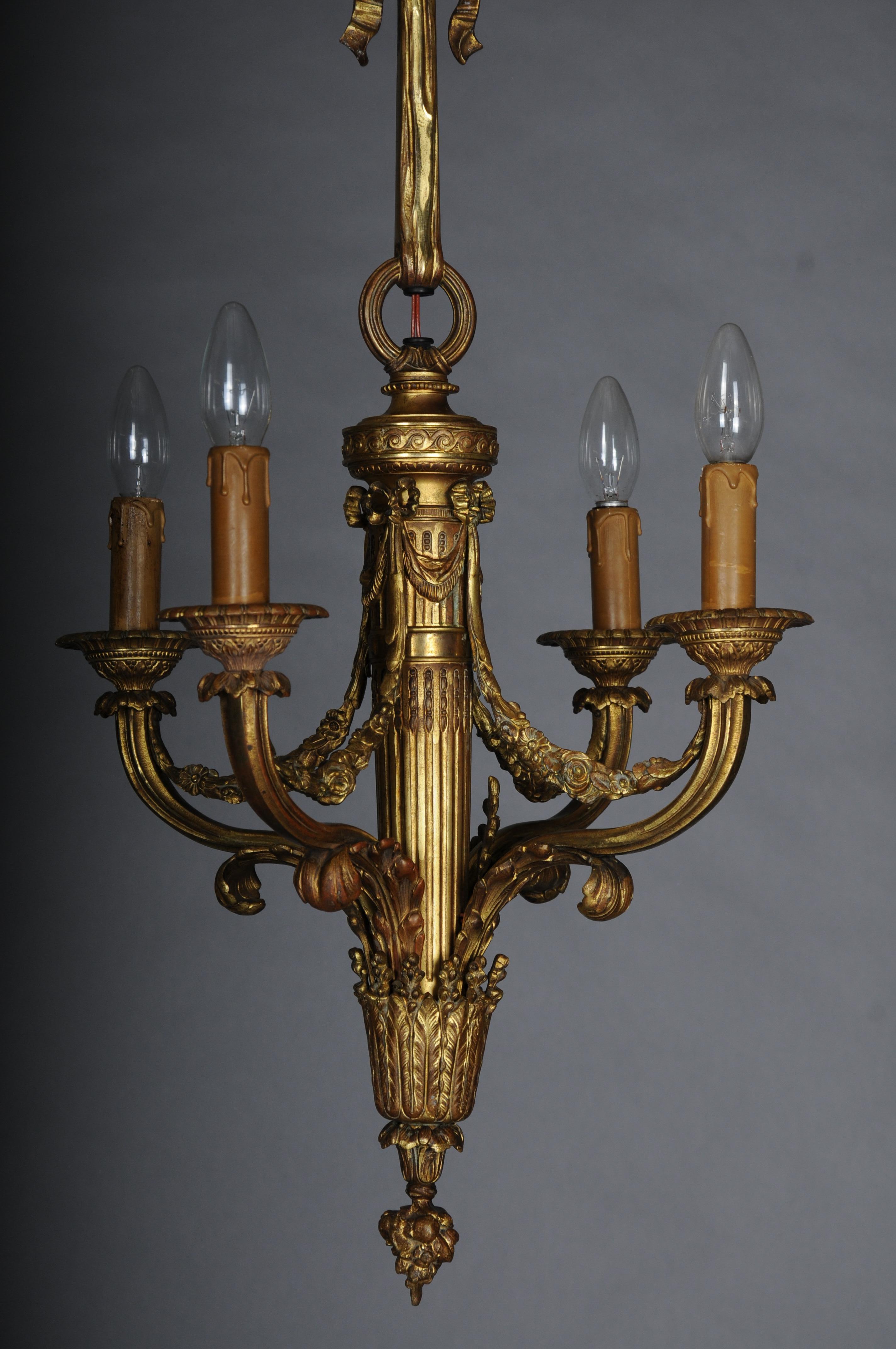 Gilt Neoclassical bronze chandelier, gilt, circa 1890 For Sale