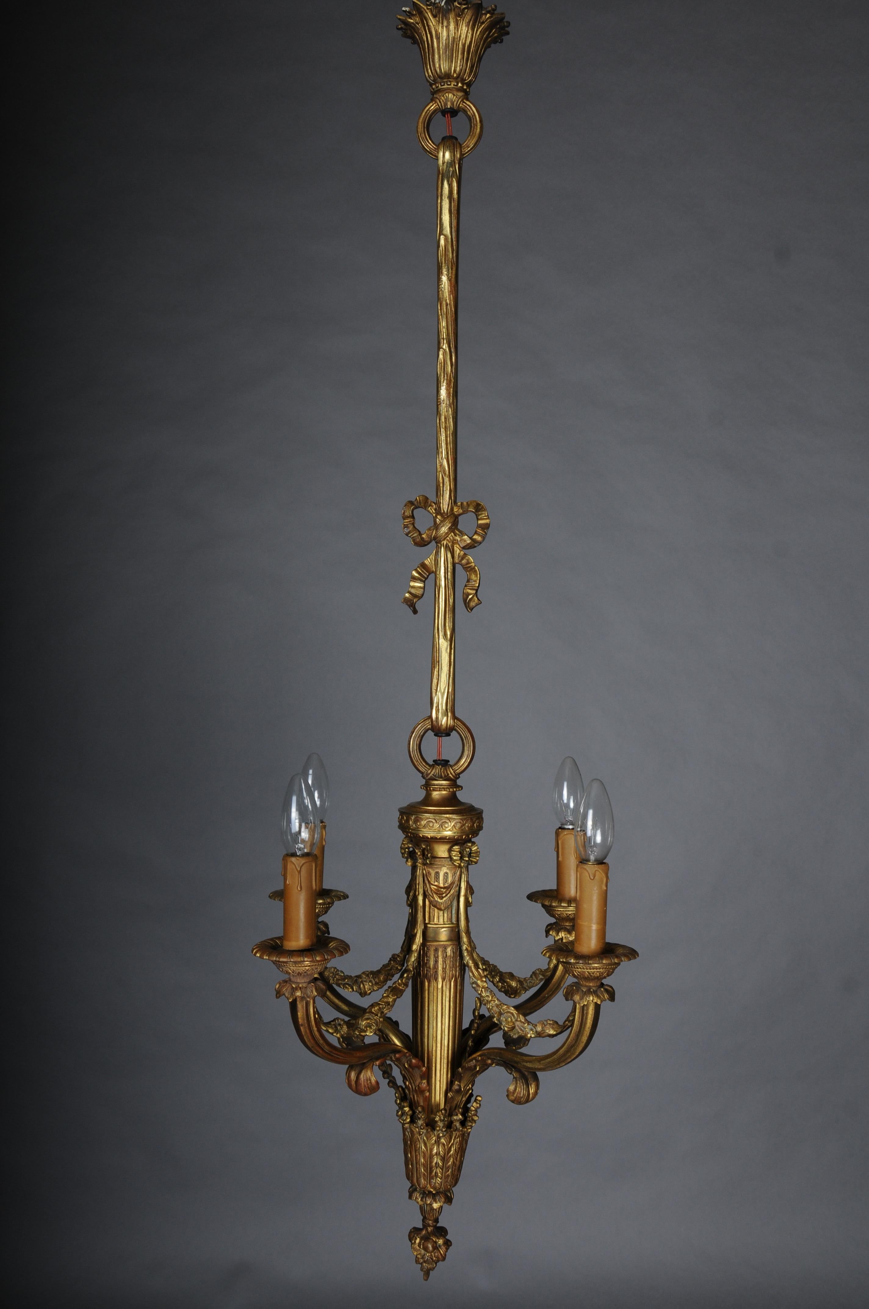 Bronze Neoclassical bronze chandelier, gilt, circa 1890 For Sale