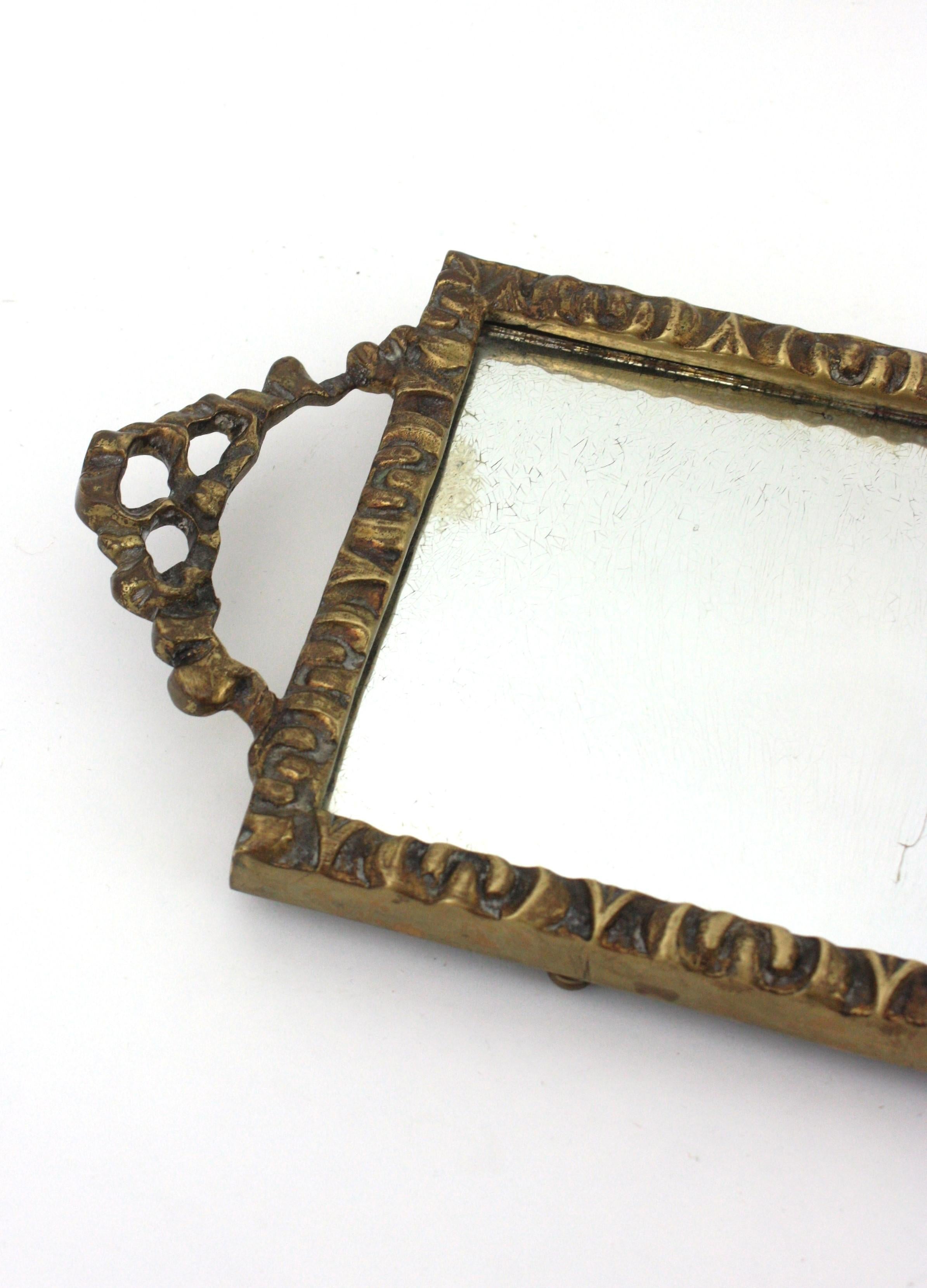 Neoclassical Bronze Mirror Tray with Ribbon & Bow Handles and Rectangular Shape In Good Condition For Sale In Barcelona, ES