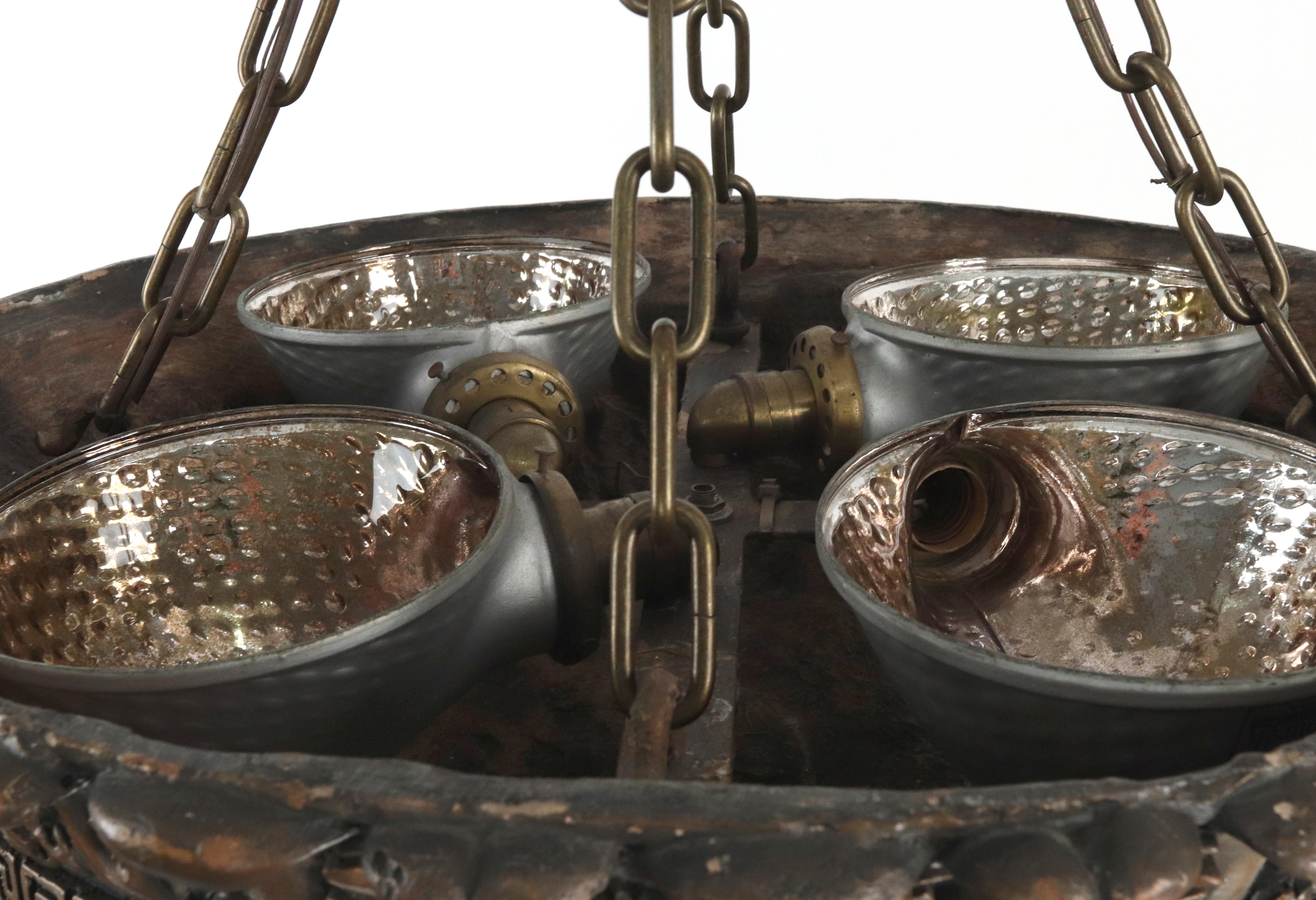 Cesto a sospensione neoclassico dipinto in bronzo Composizione di gesso in vendita 5