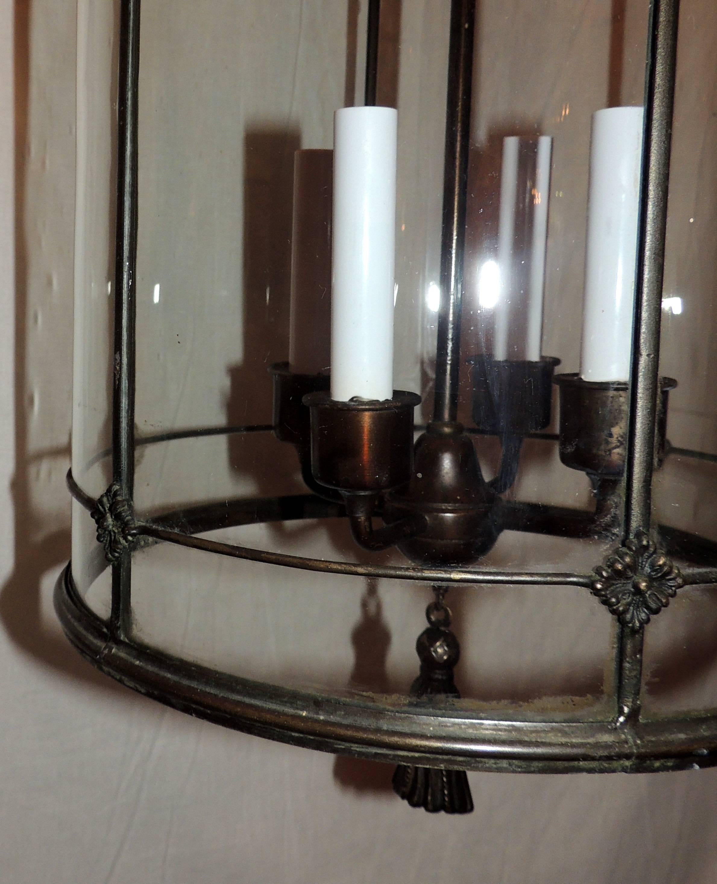 Bronze Panel Round Bent Glass Lantern Four-Light Caldwell Urn Fixture For Sale 2