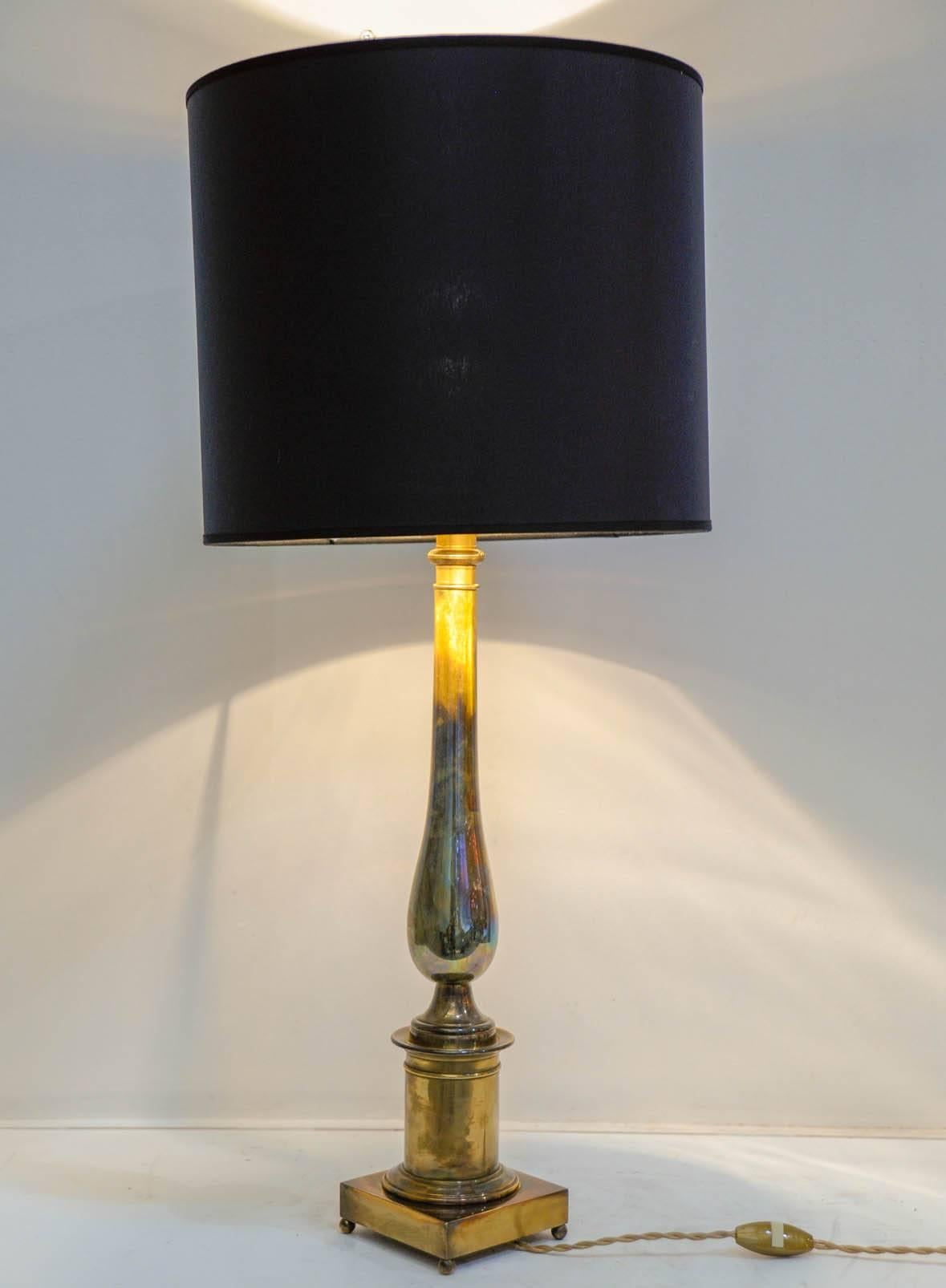 Neoklassizistische Bronze-Tischlampe im Stil von Andre Arbus im Angebot 1