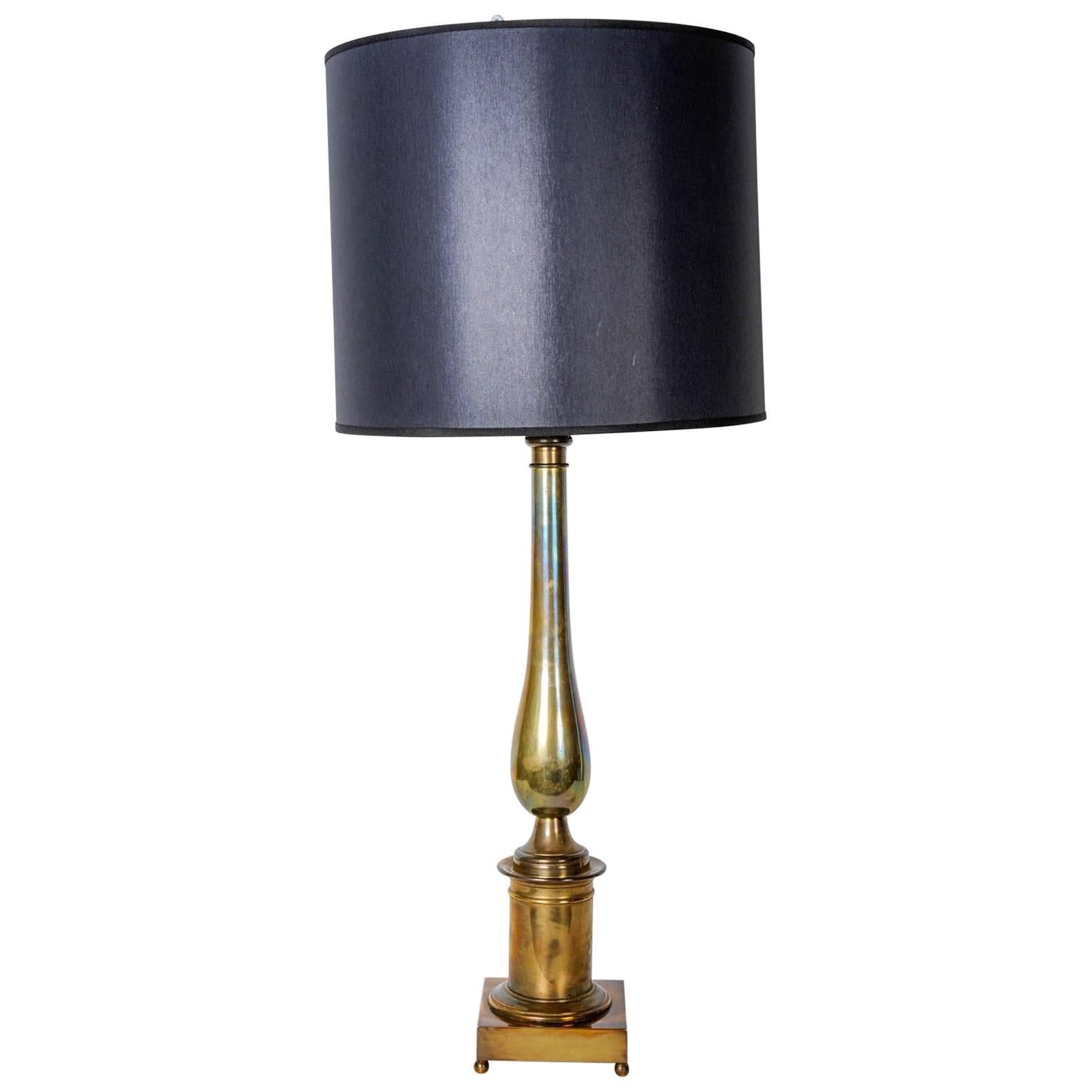 Lampe de table néoclassique en bronze dans le style d'André Arbus