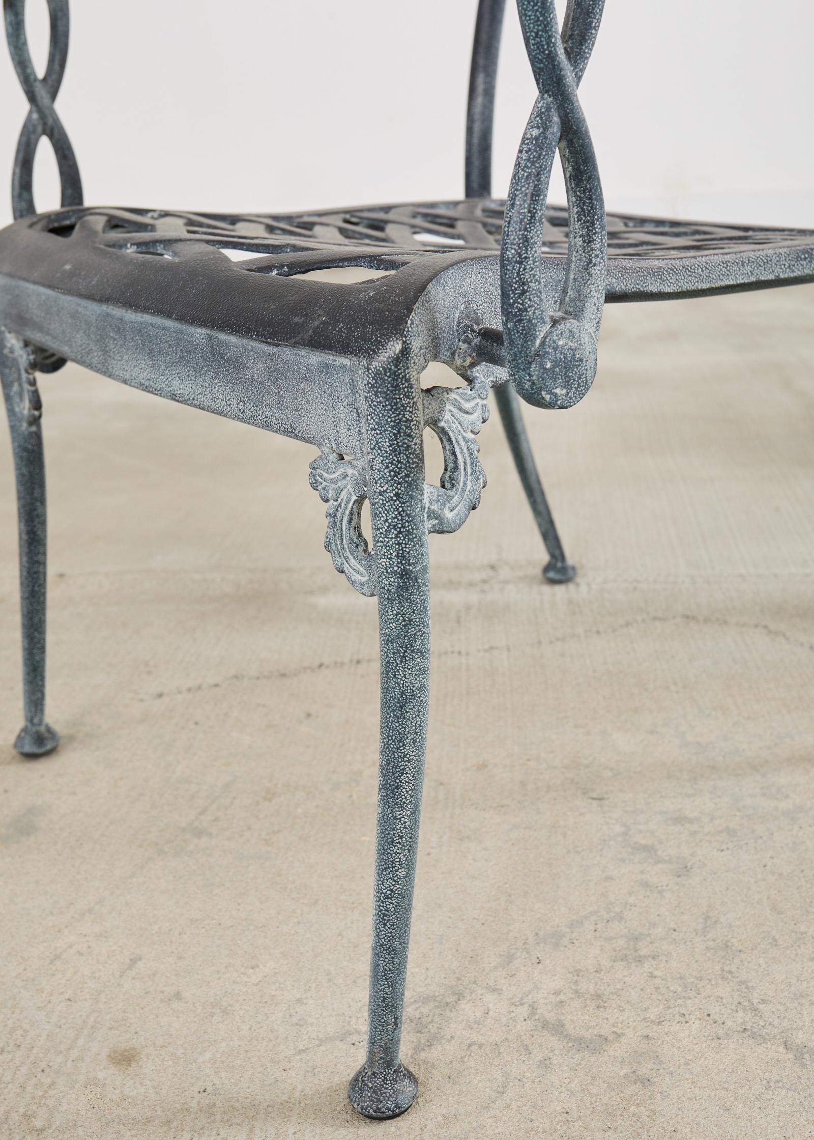 Banc de jardin et chaises de salle à manger de style néoclassique Brown Jordan en vente 5