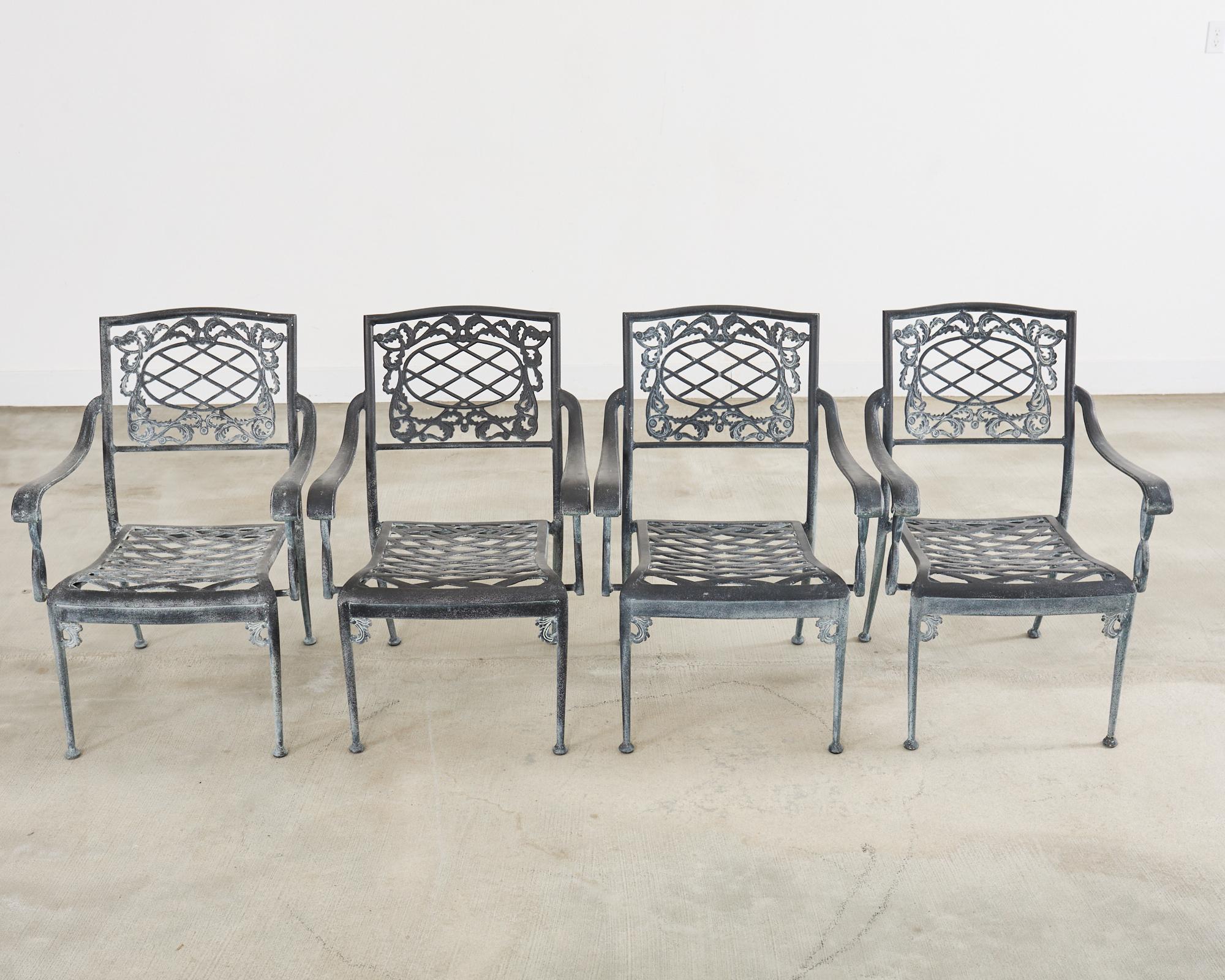 Néoclassique Banc de jardin et chaises de salle à manger de style néoclassique Brown Jordan en vente