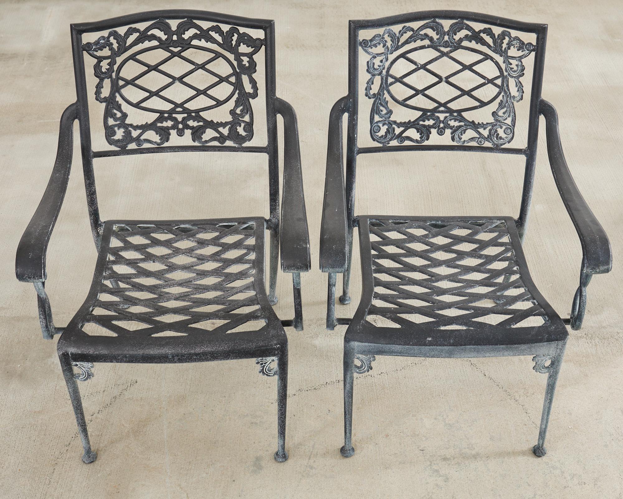 Banc de jardin et chaises de salle à manger de style néoclassique Brown Jordan Bon état - En vente à Rio Vista, CA