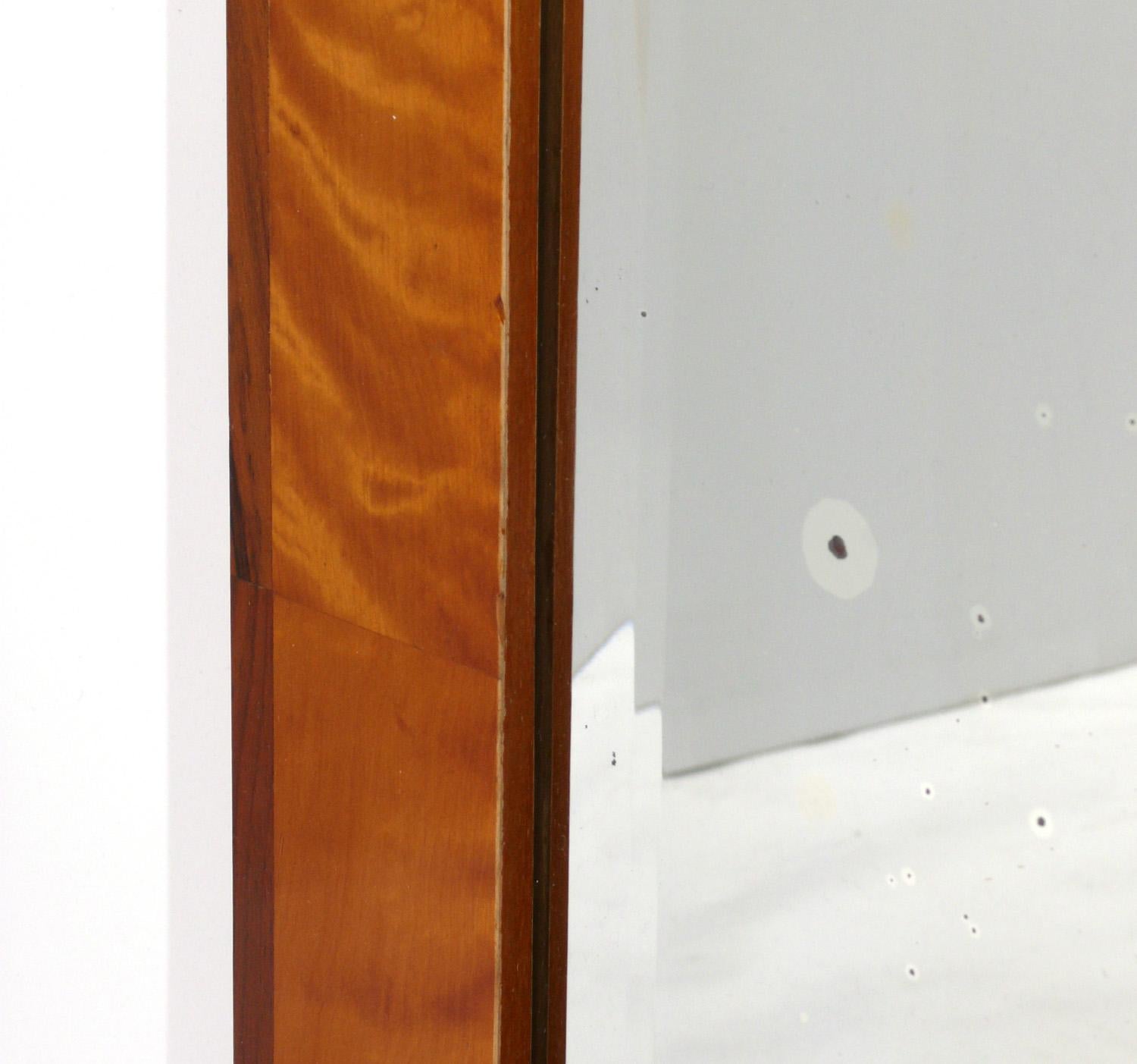 Espejo neoclásico de madera de Burl del Hotel Carlyle de Nueva York 40,25