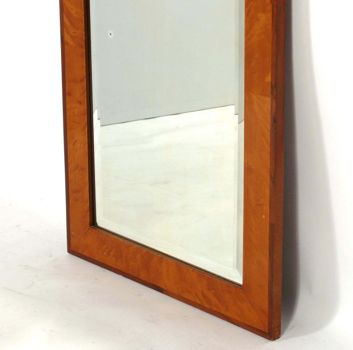 Espejo neoclásico de madera de Burl del Hotel Carlyle de Nueva York 40,25