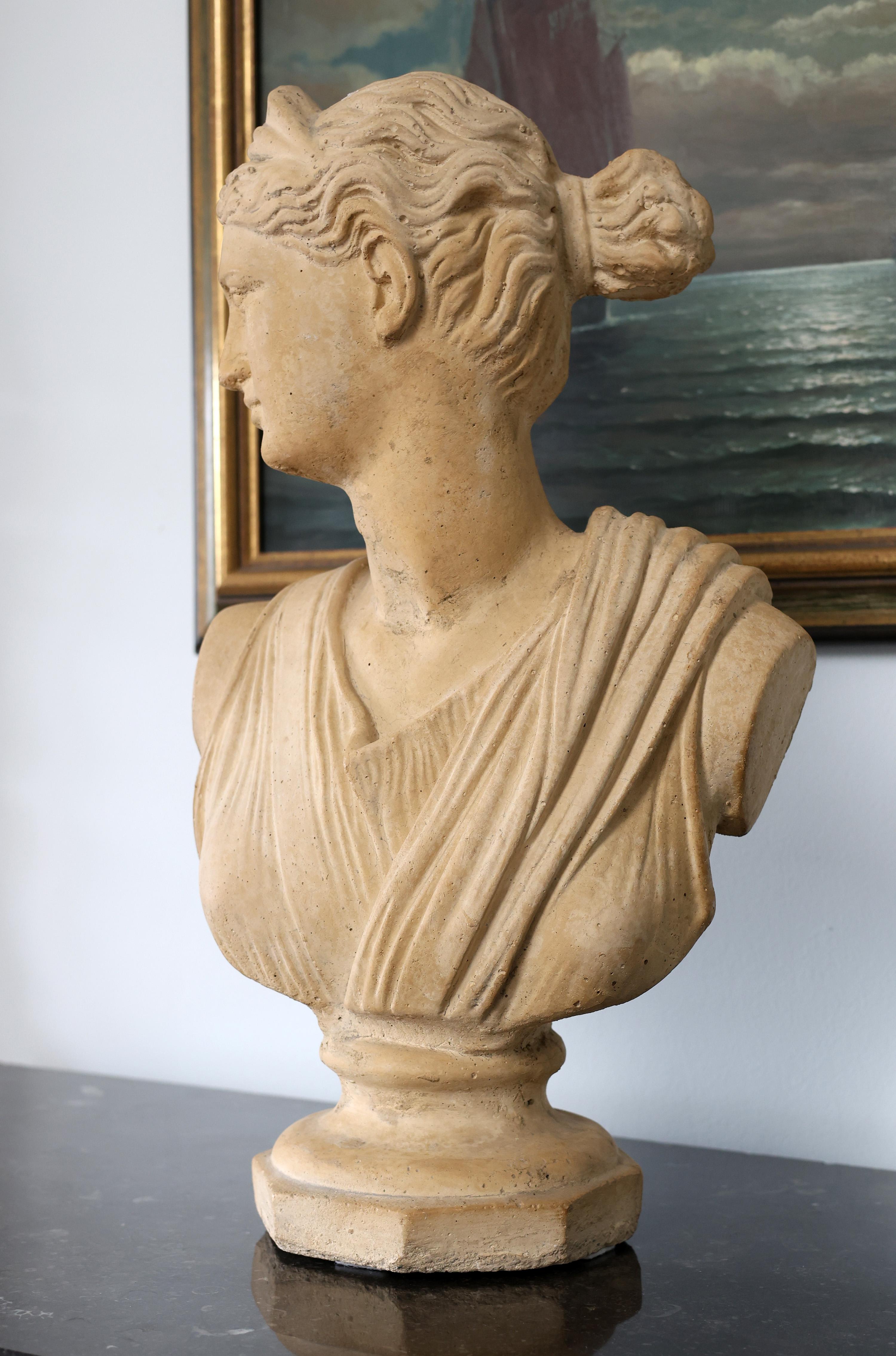 Neoclassical Bust of a Artemis, circa Early 20th Century For Sale 3