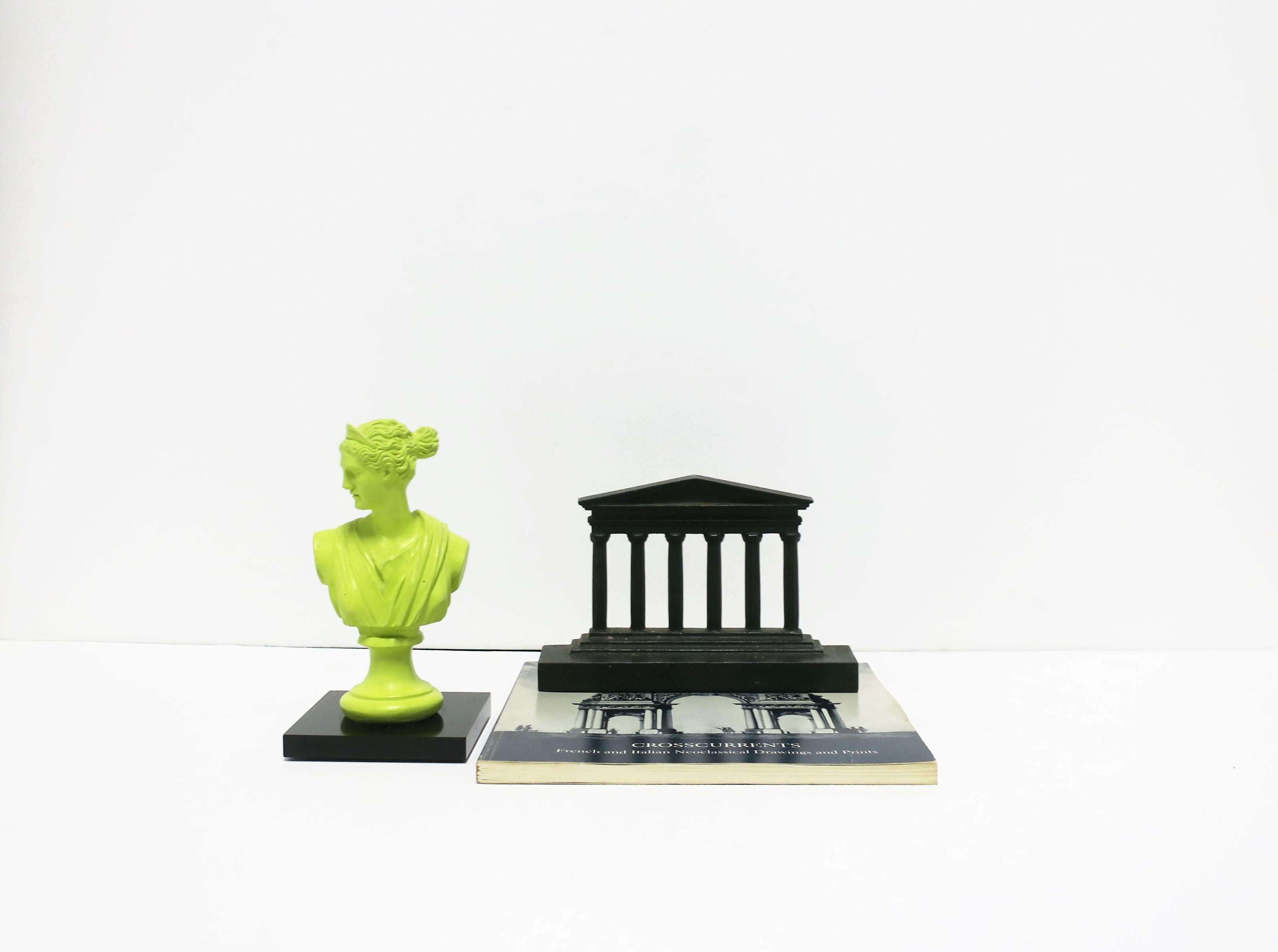 Neoclassical Bust Statue in Neon Green on Black Base In Good Condition In New York, NY