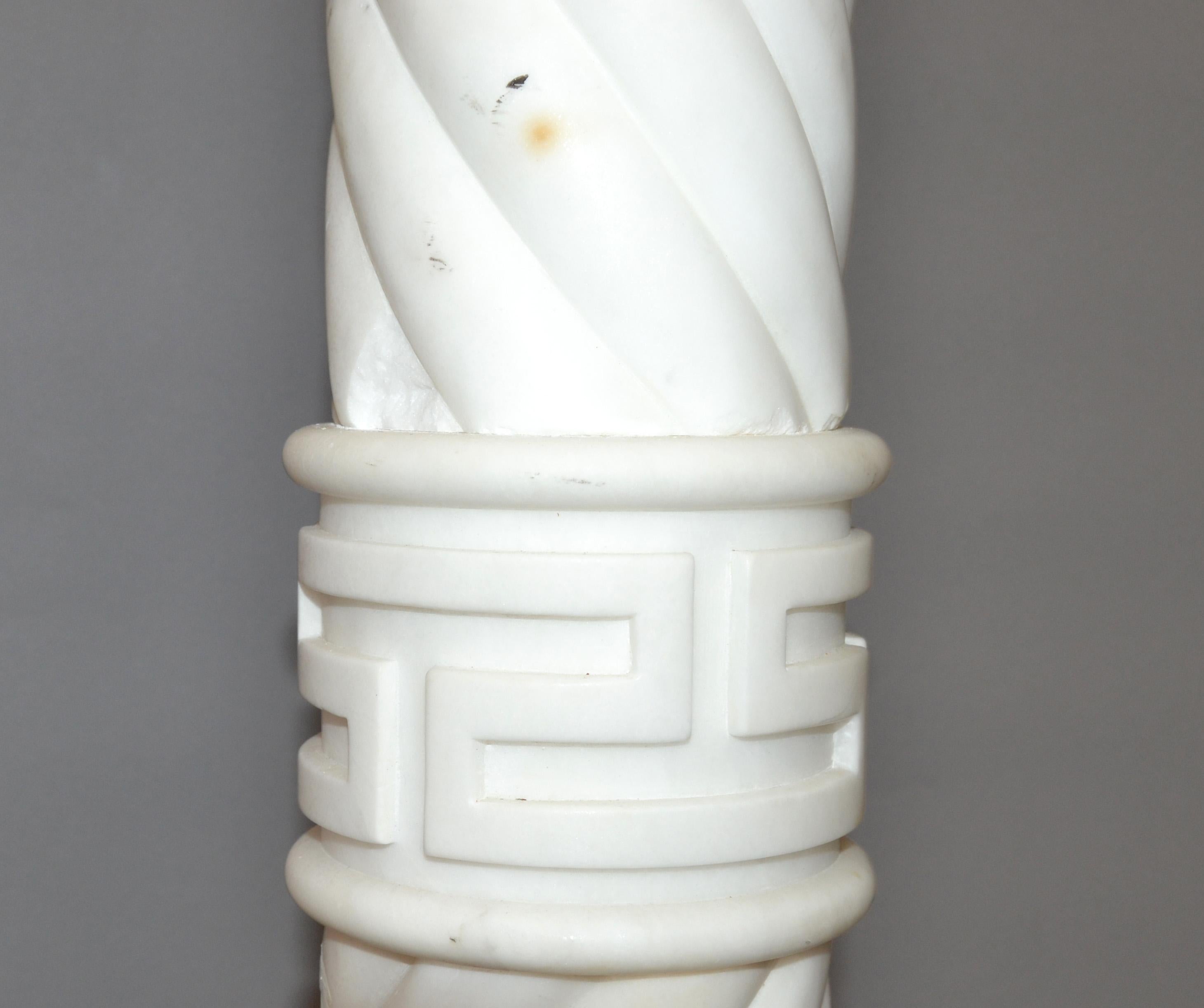 Neoclassical Carrara Marble Pedestal Table, Sculpture Stand or Column Italy 1950 For Sale 5