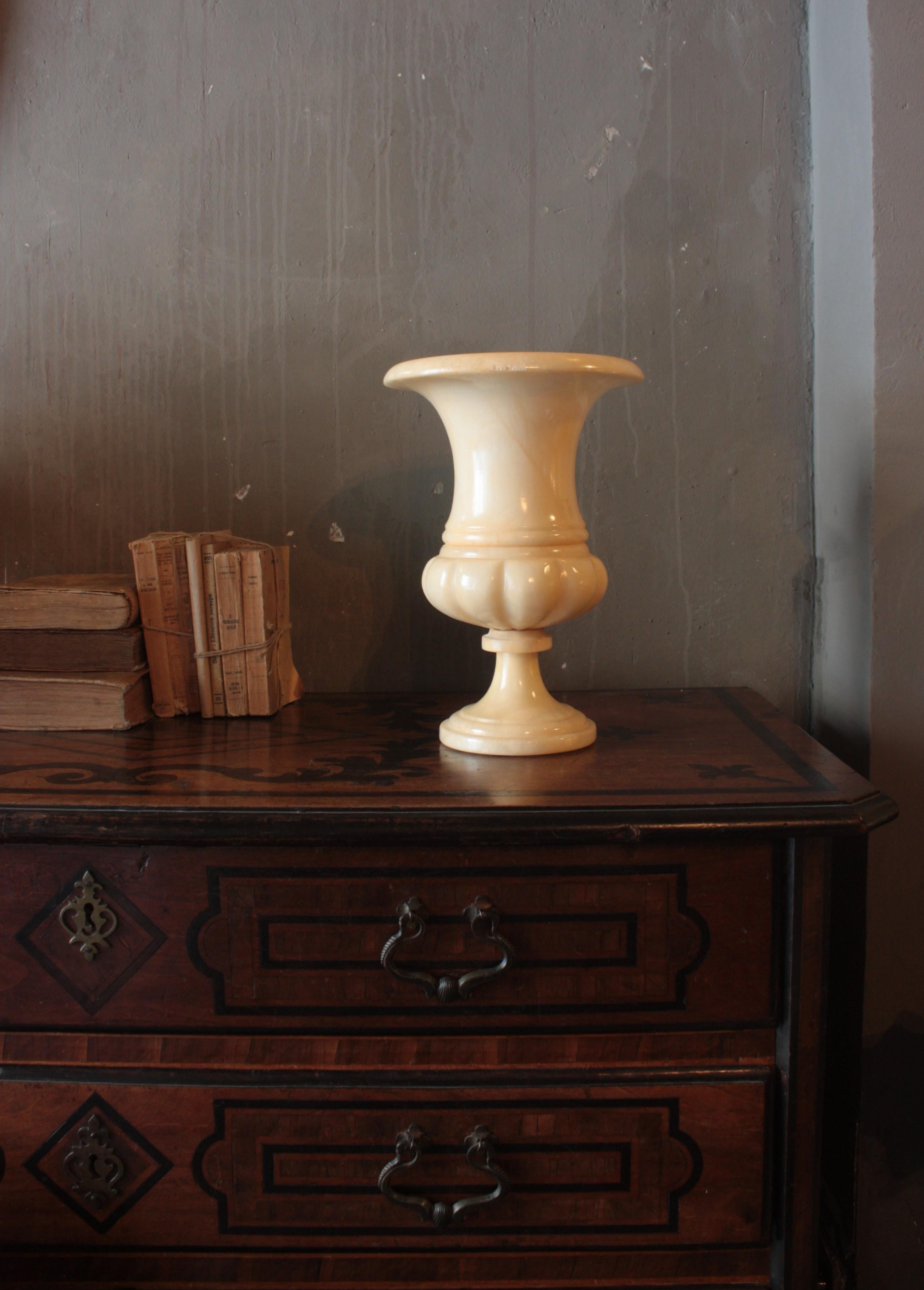 Spanish Neoclassical Carved Alabaster Urn Lamp For Sale