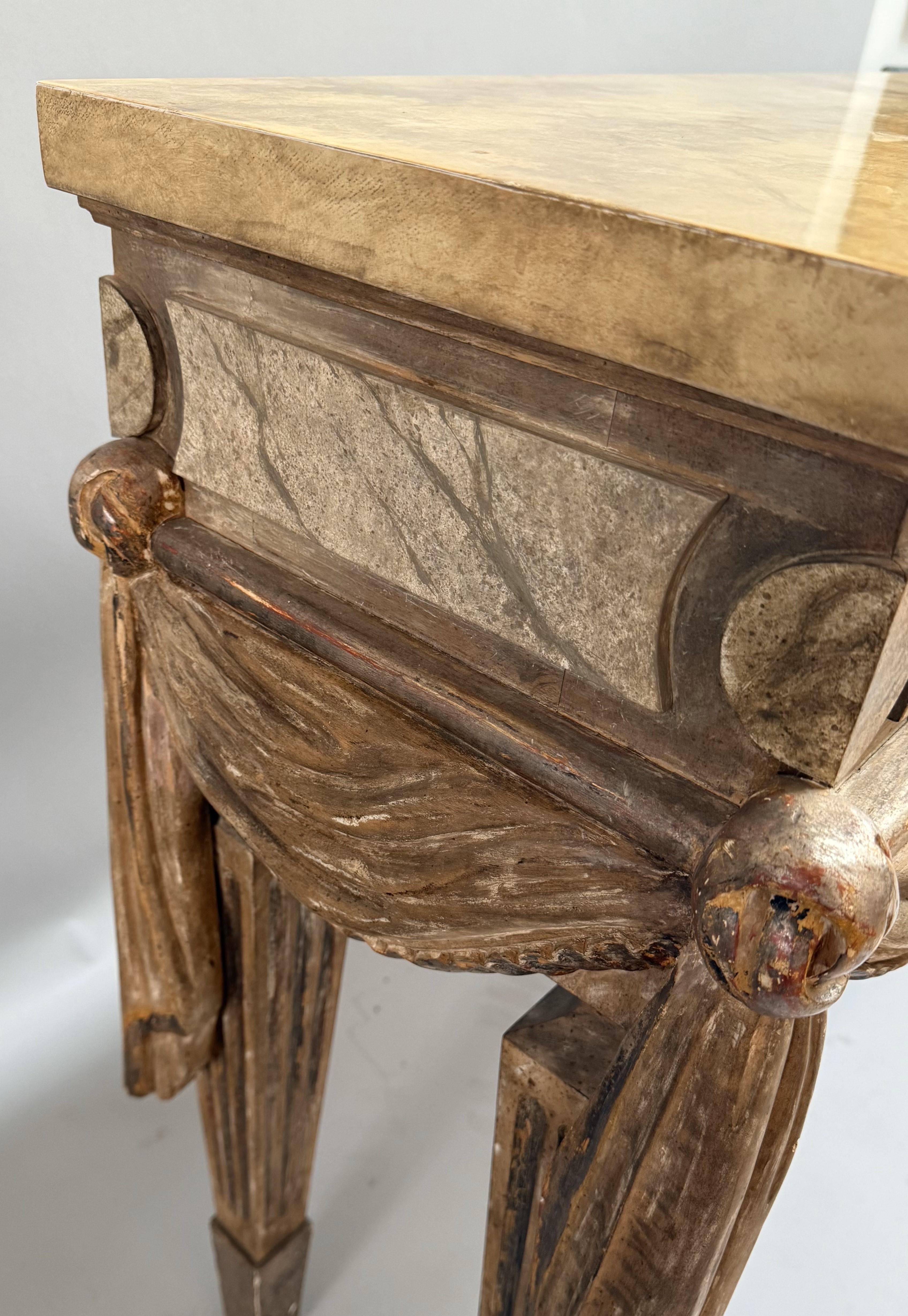 Consola italiana neoclásica tallada y pintada Madera en venta
