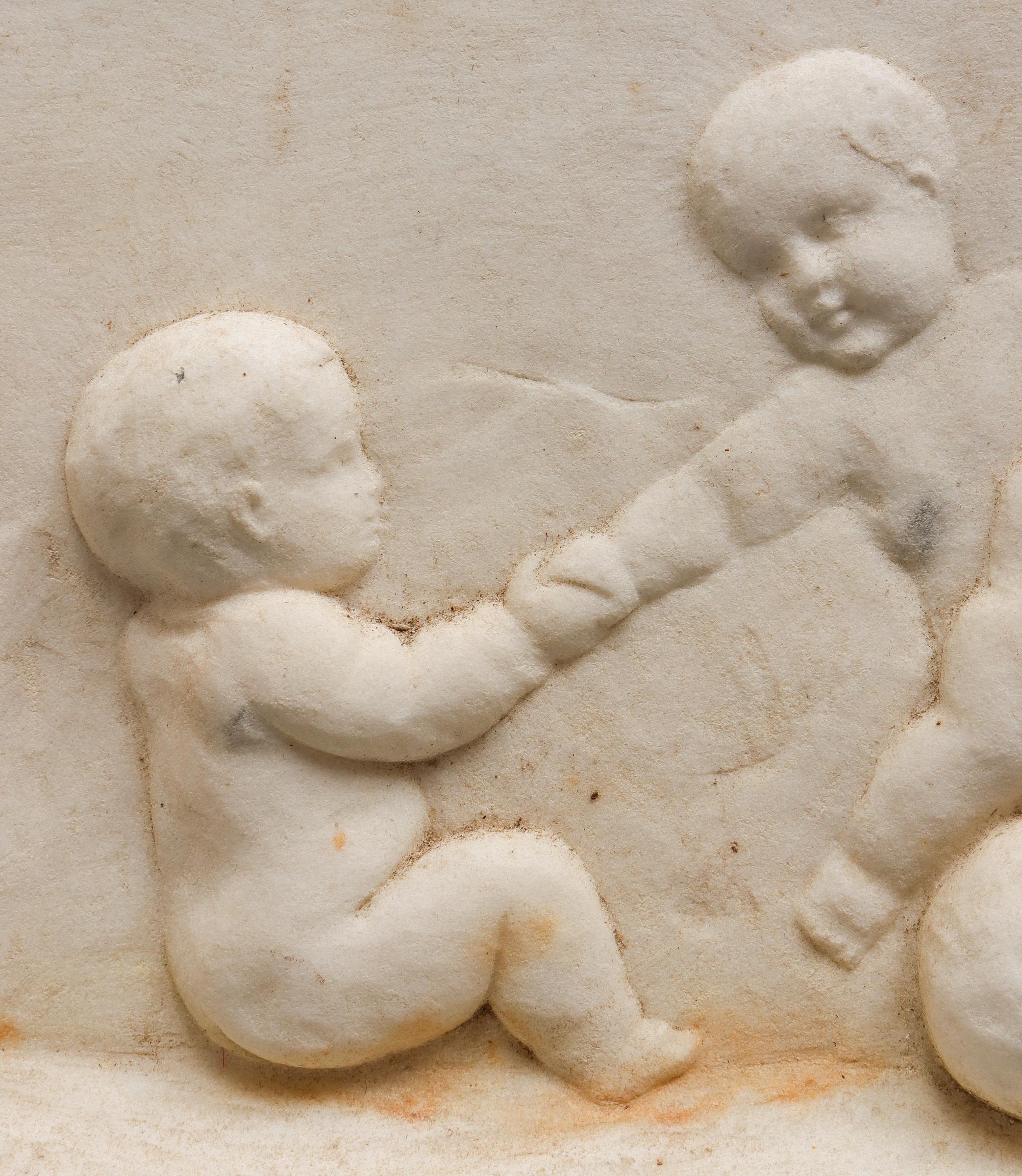 Neoclassical Carved Marble Bas-Relief Architectural Plaque with Cherubs In Good Condition In New York, NY