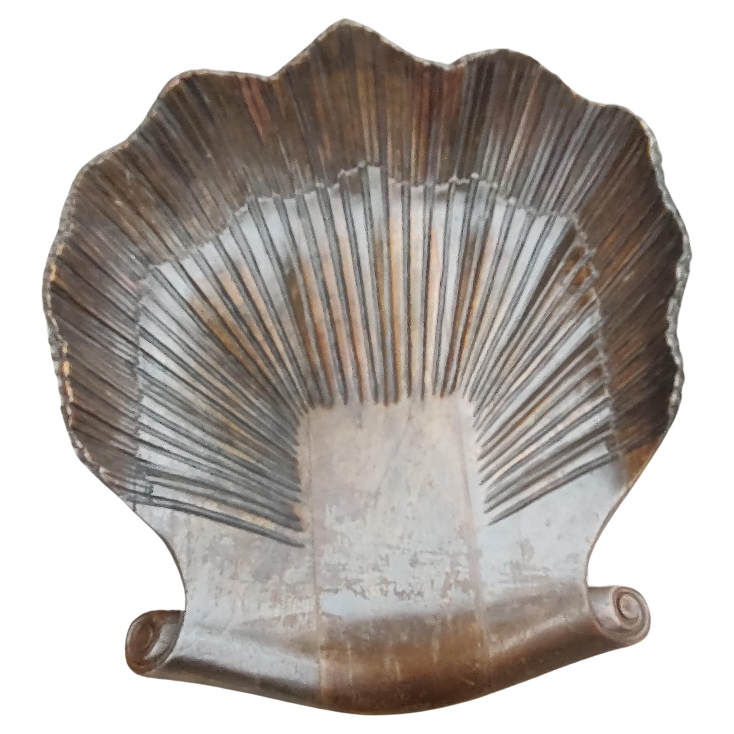 Baroque Tabouret de grotte néoclassique sculpté pivotant en vente