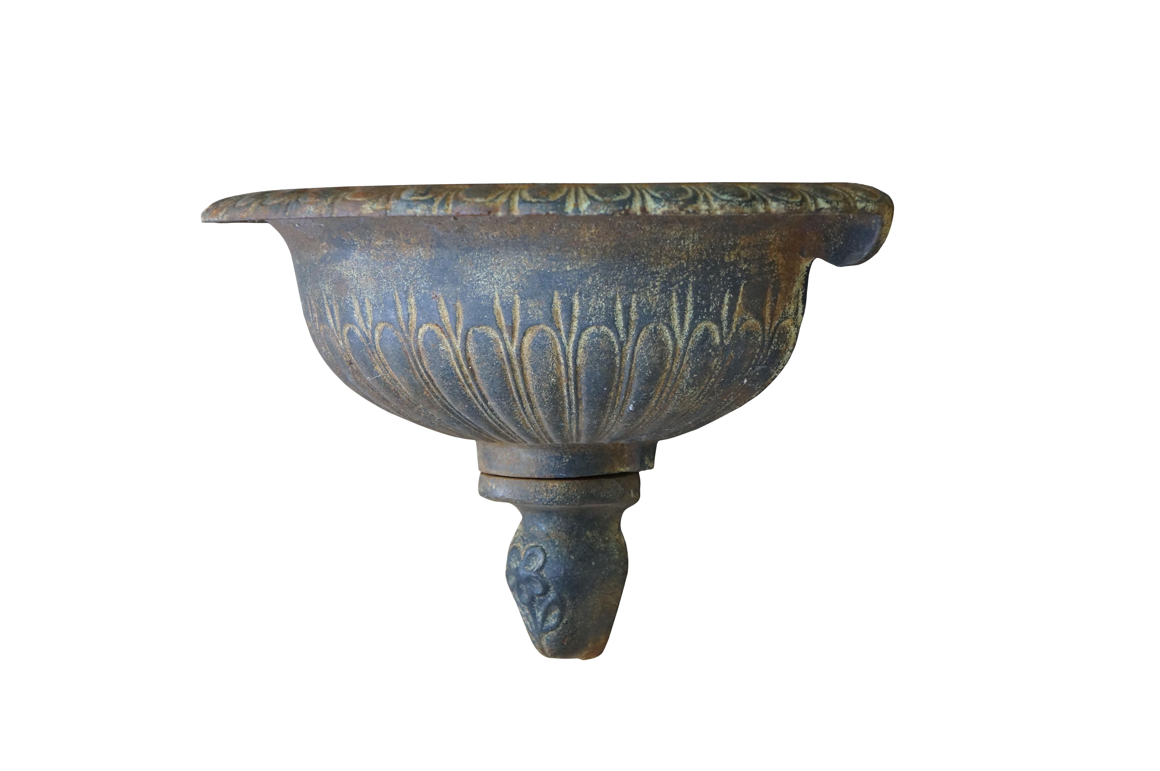 Neoclassical Cast Iron Wall Fountain Bowl Garden Planter Urn Sconce Lavabo 18