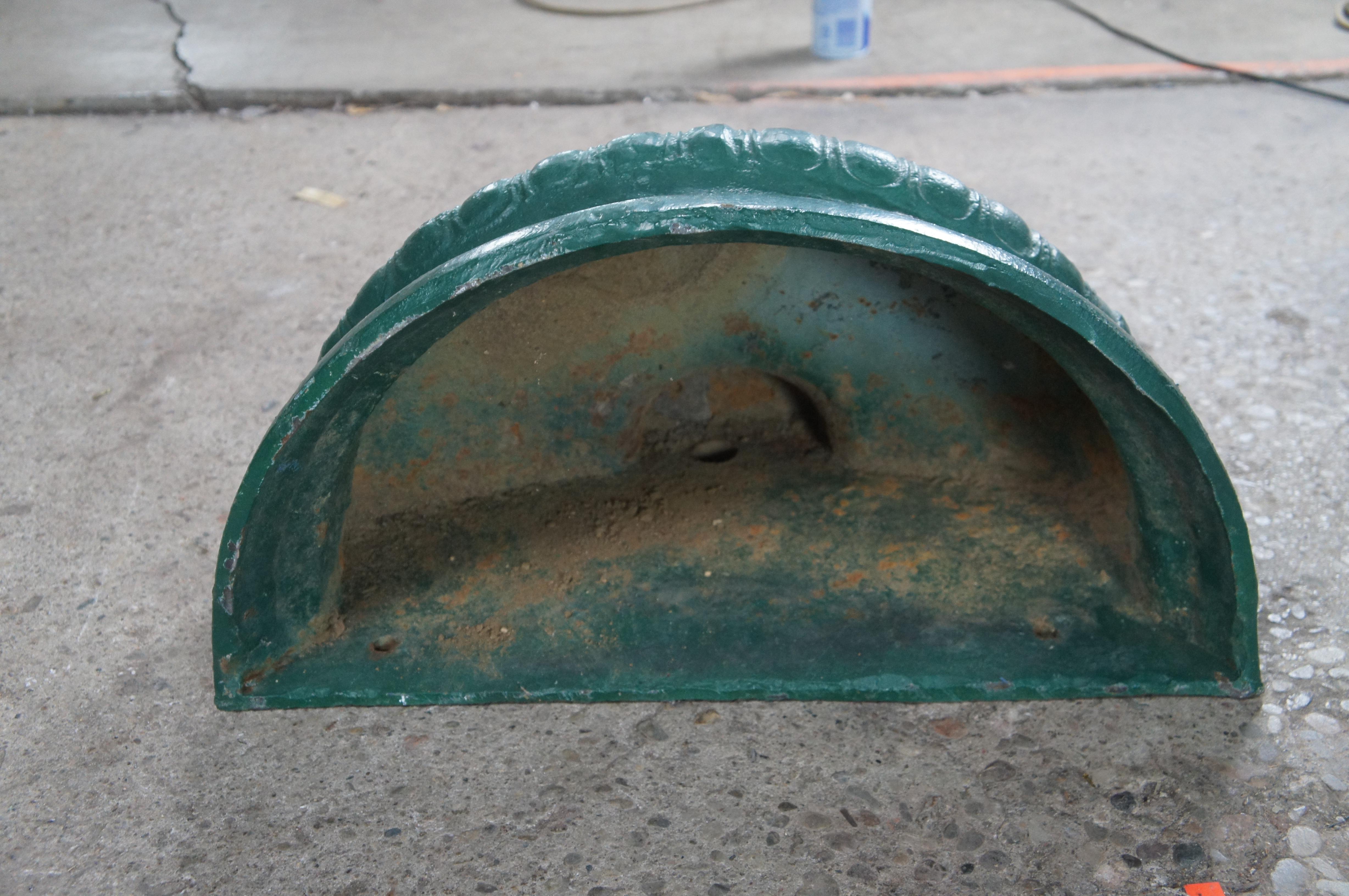 Neoclassical Cast Iron Wall Fountain Bowl Garden Planter Urn Sconce Lavabo 23