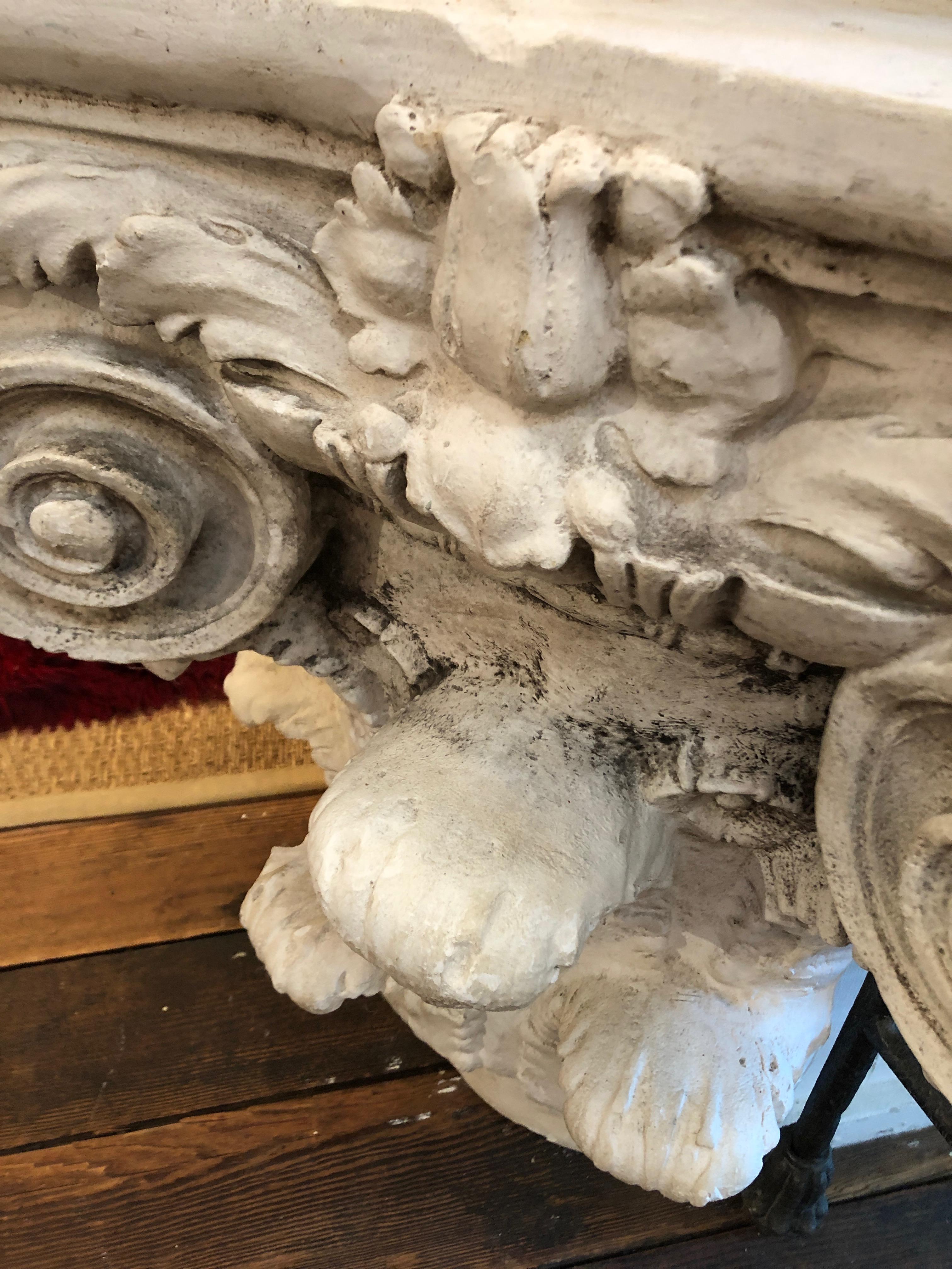 Neoclassical Cement Corinthian Column Fragment End Table In Good Condition In Hopewell, NJ