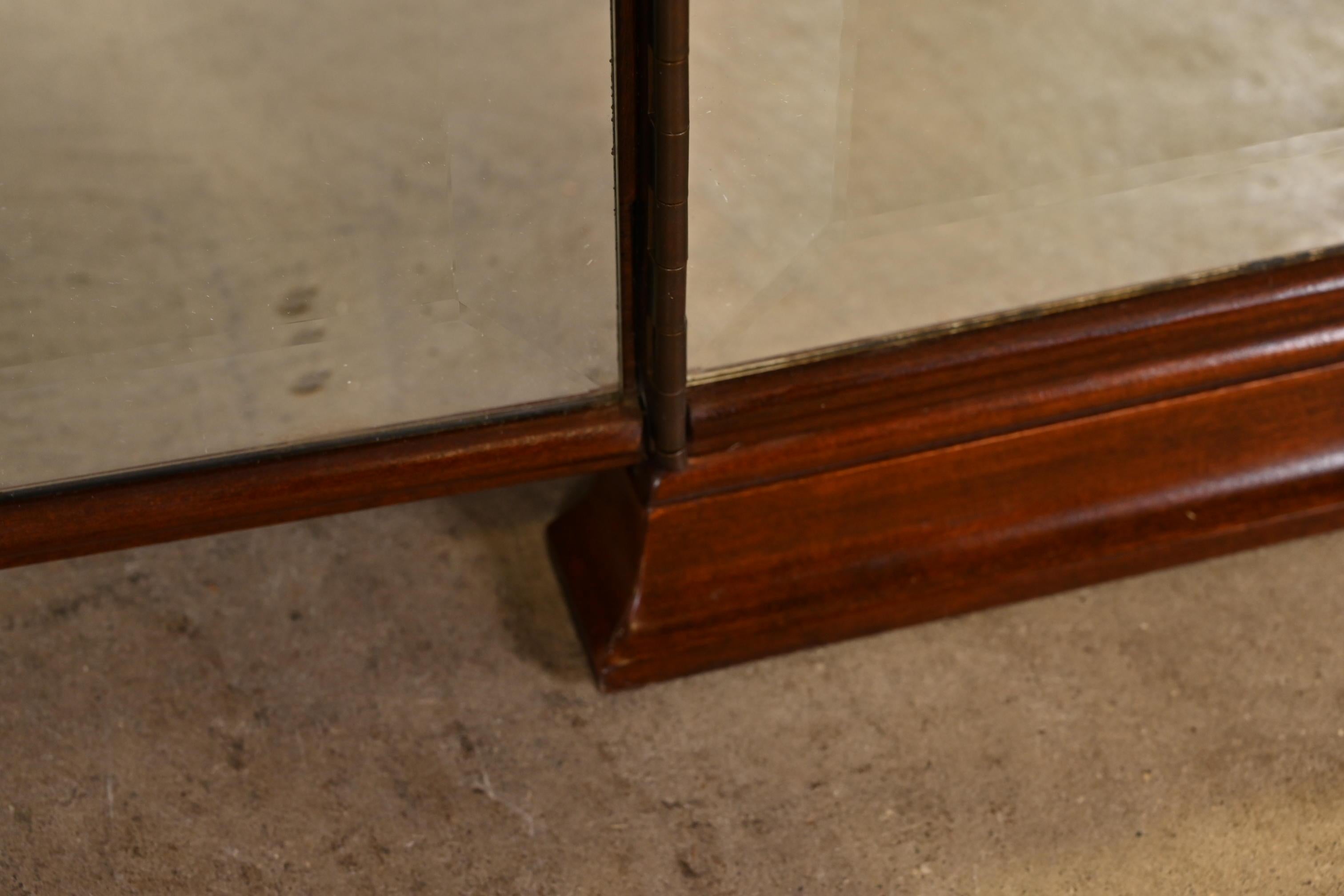 Neoclassical Cherry Wood Tri-Fold Mirror 2