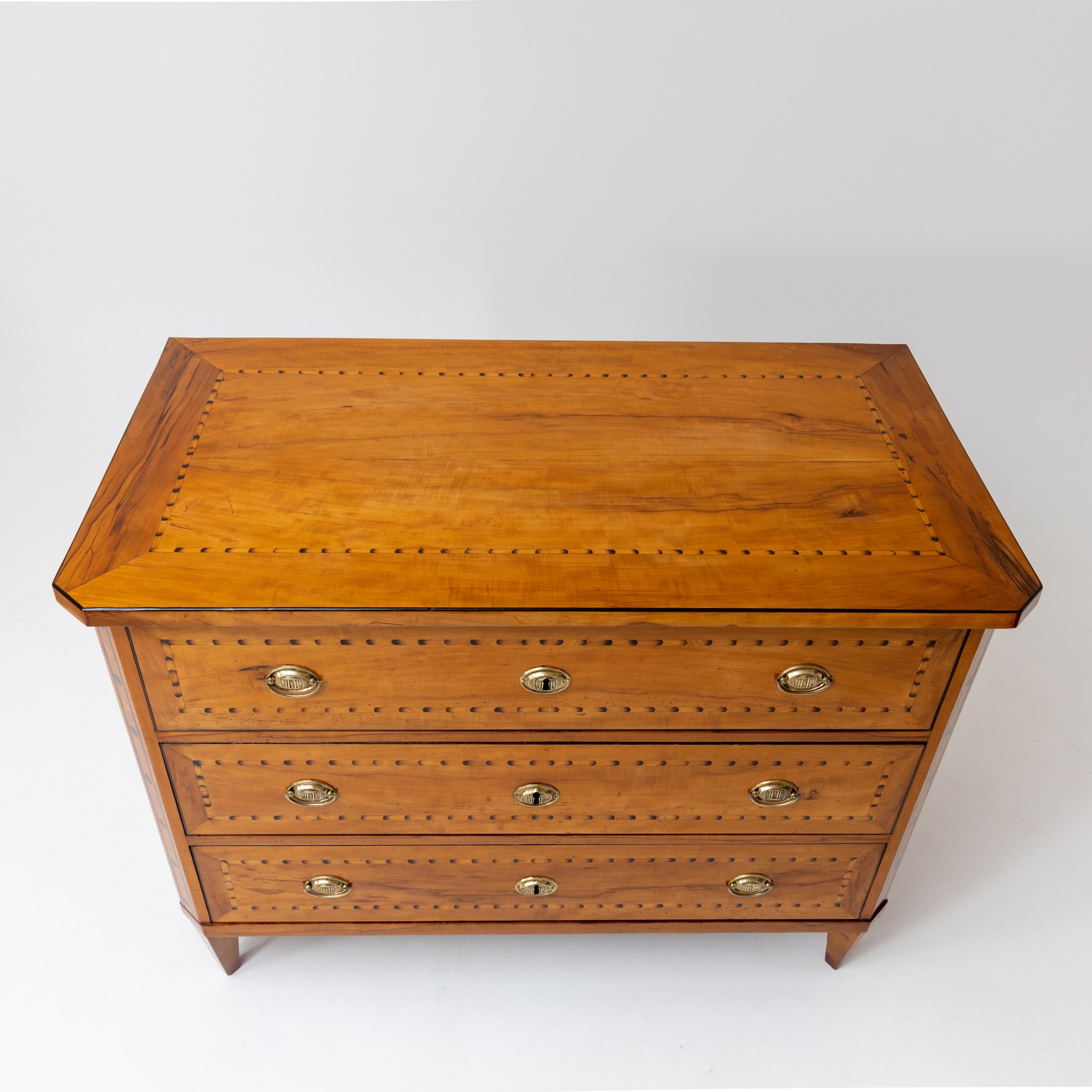 Neoclassical Chest of Drawers, Dresden circa 1800 In Good Condition In Greding, DE