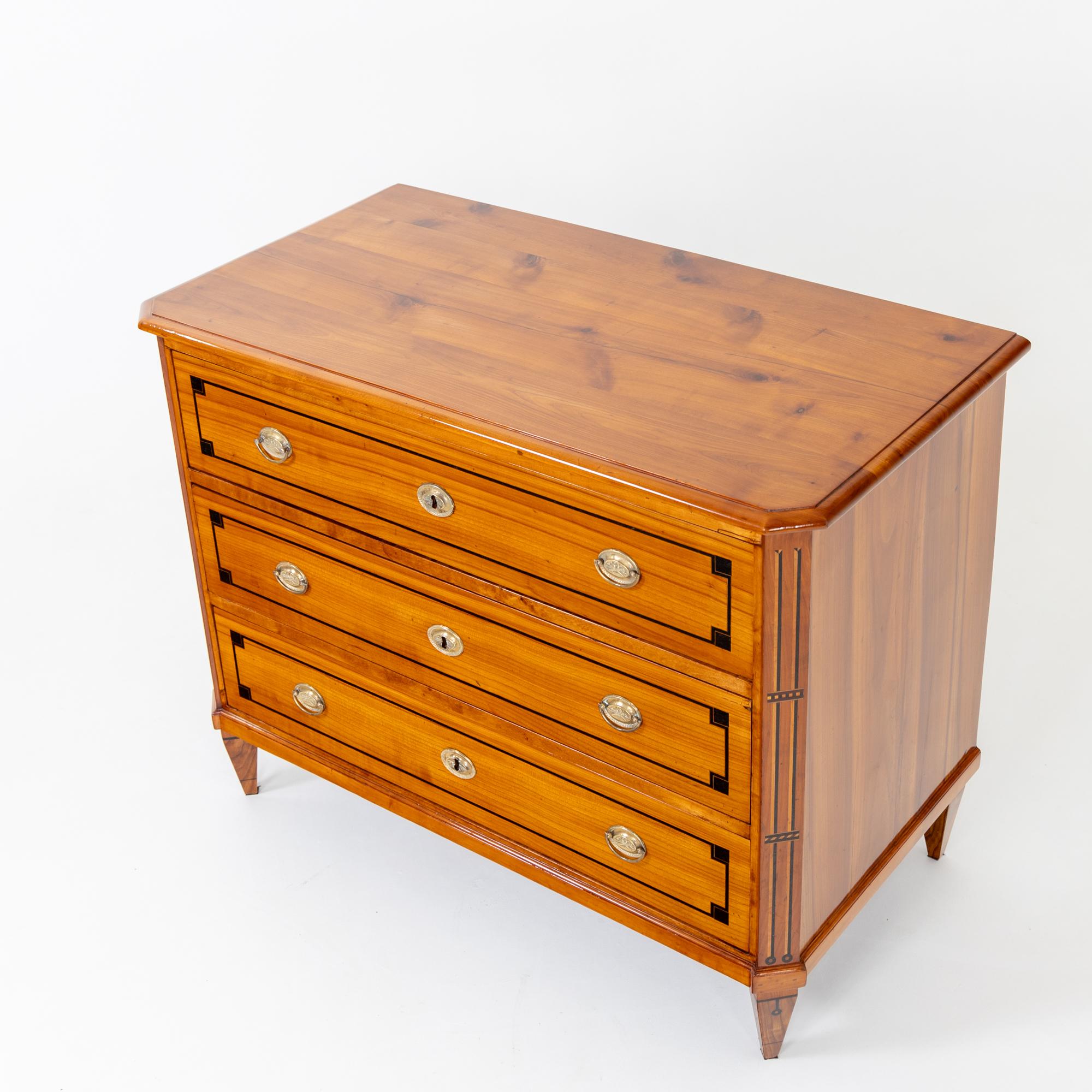 Neoclassical Chest of Drawers in Cherry, 19th Century 4