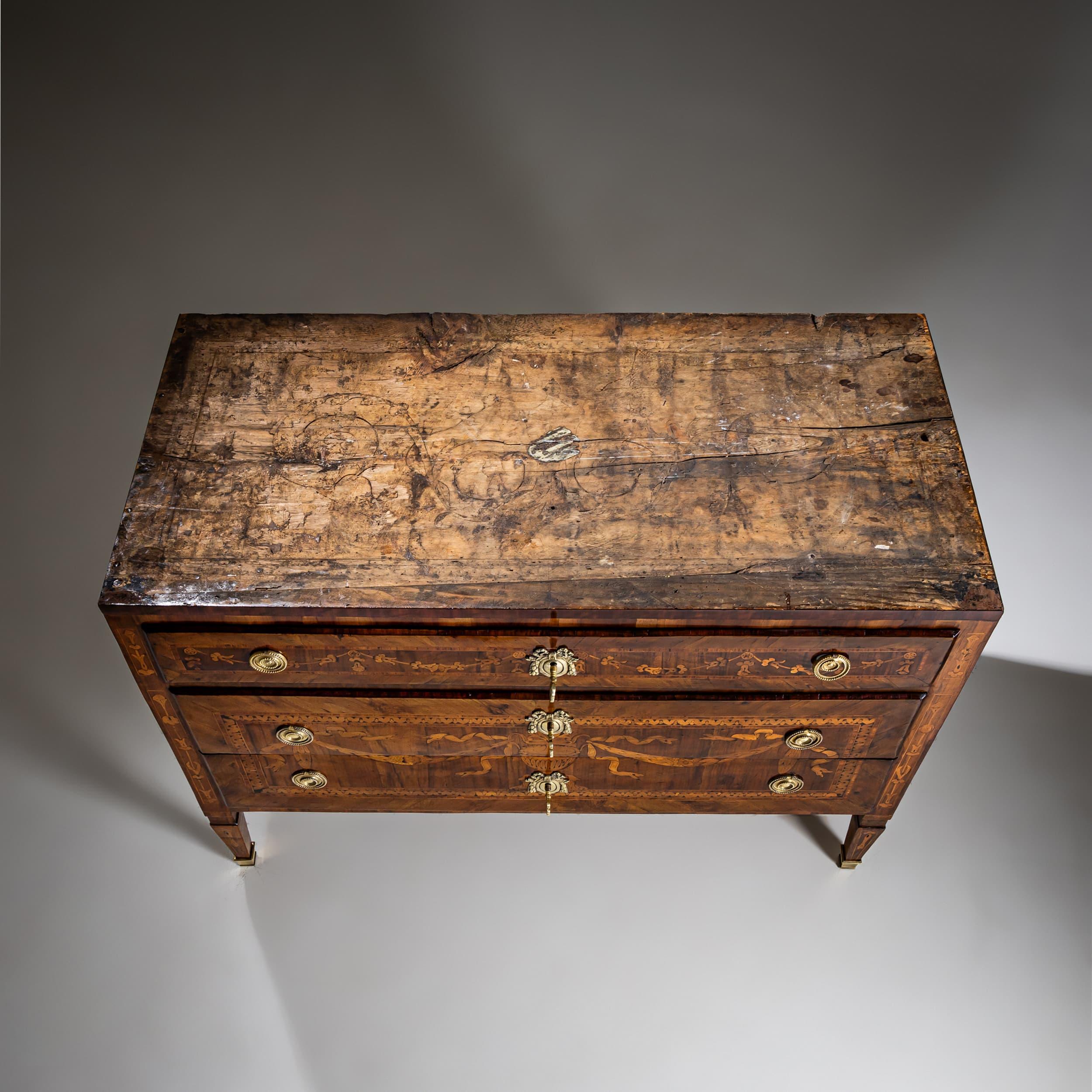 Neoclassical Chest of Drawers, Lombardy, Late 18th Century For Sale 5