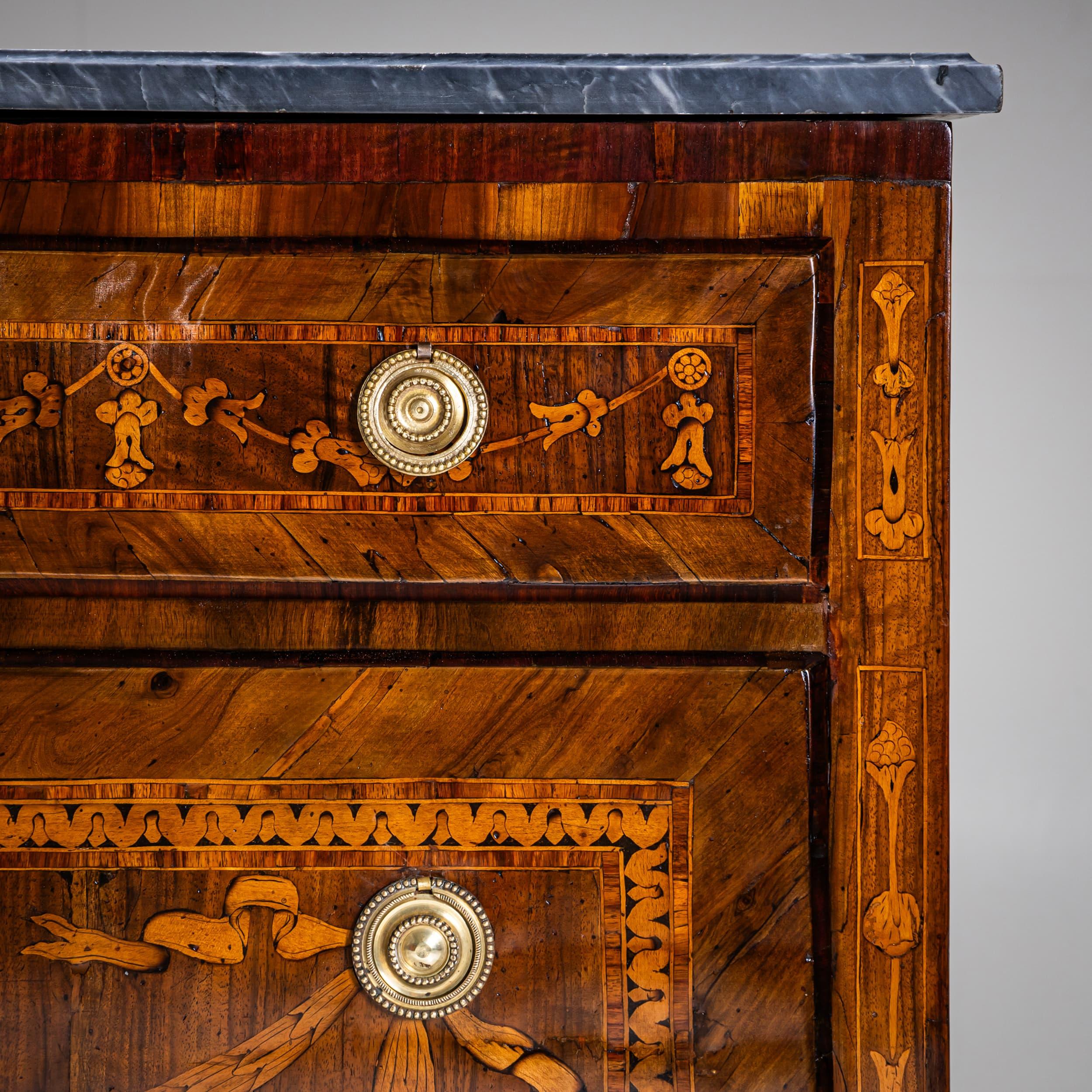 Inlay Neoclassical Chest of Drawers, Lombardy, Late 18th Century For Sale
