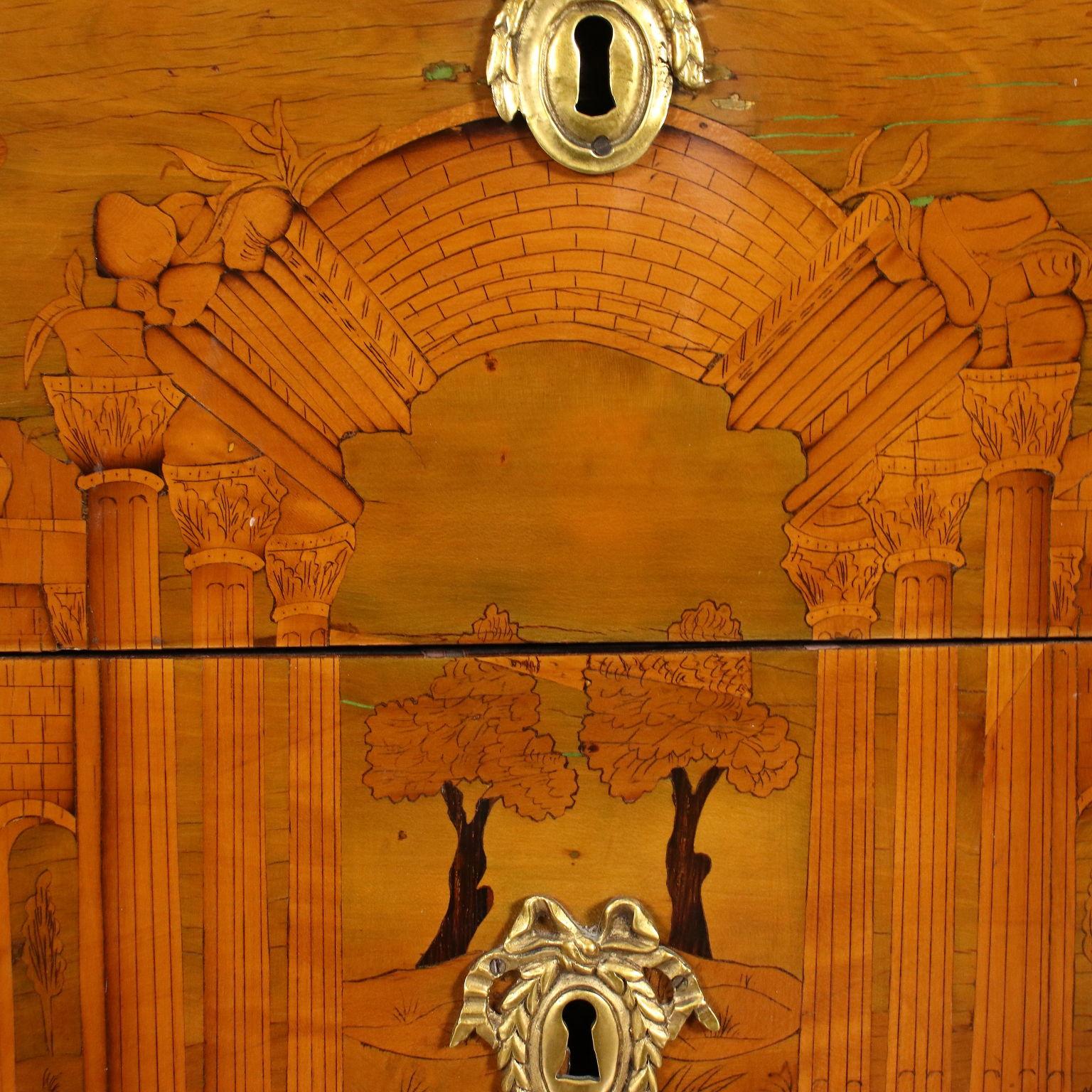 Neoklassizistische Kommode aus Ahornholz, Frankreich XVIII. Jahrhundert im Angebot 5