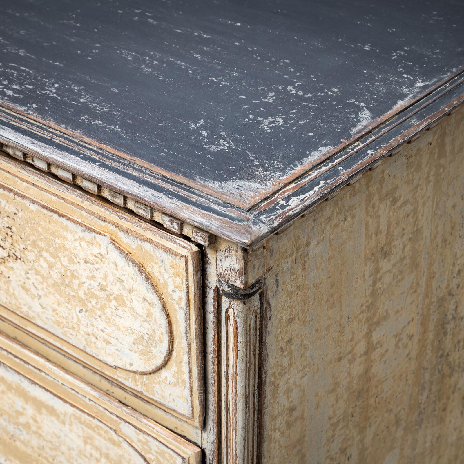 Commode néoclassique, Scandinavie, vers 1800 Bon état - En vente à Greding, DE