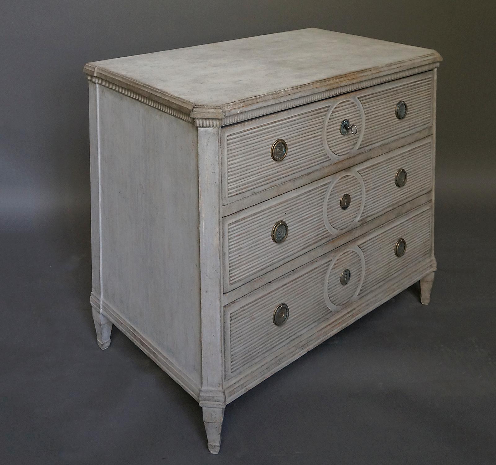 Hand-Carved Neoclassical Chest of Drawers with Reeded Detail
