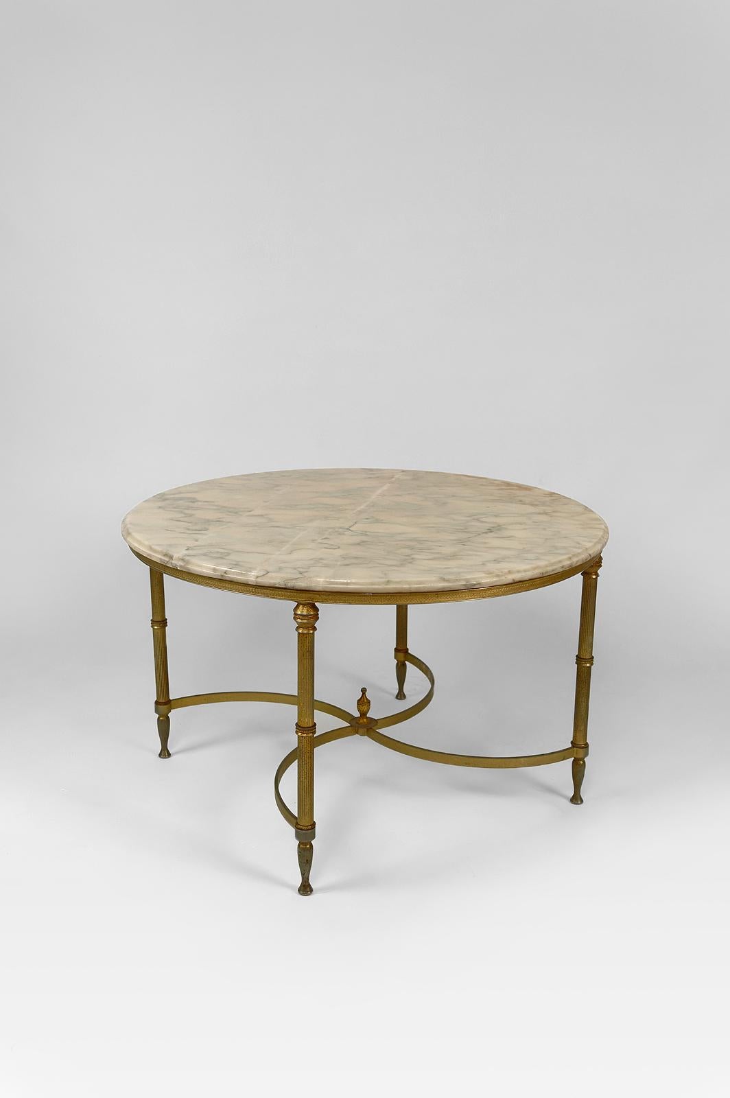 Neoclassical Revival Neoclassical circular/round coffee table, Brass and Marble, France, circa 1960 For Sale