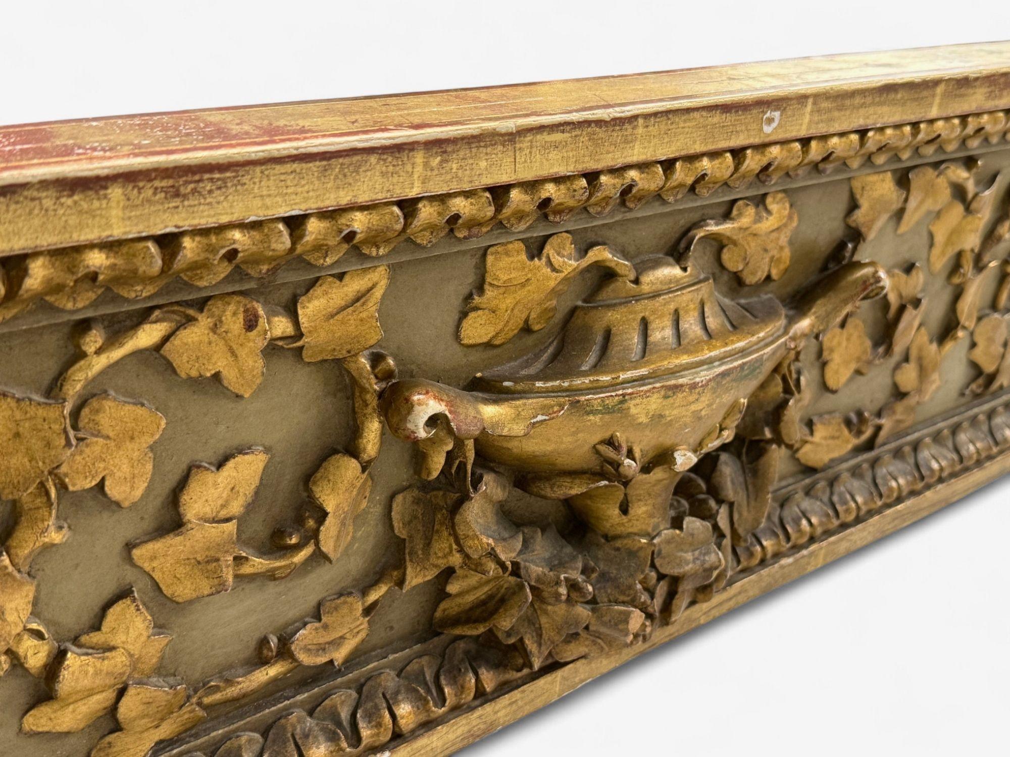 Cadre de lit pour deux personnes, néoclassique, Clayed Gilt, Wood Wood sculpté, France, années 1900 en vente 1