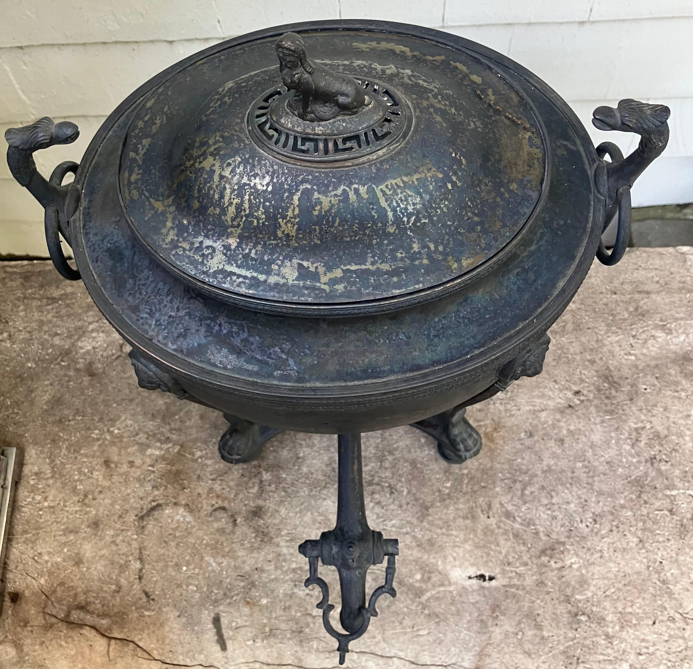 Neoclassical Coffee Samovar Urn en venta 8