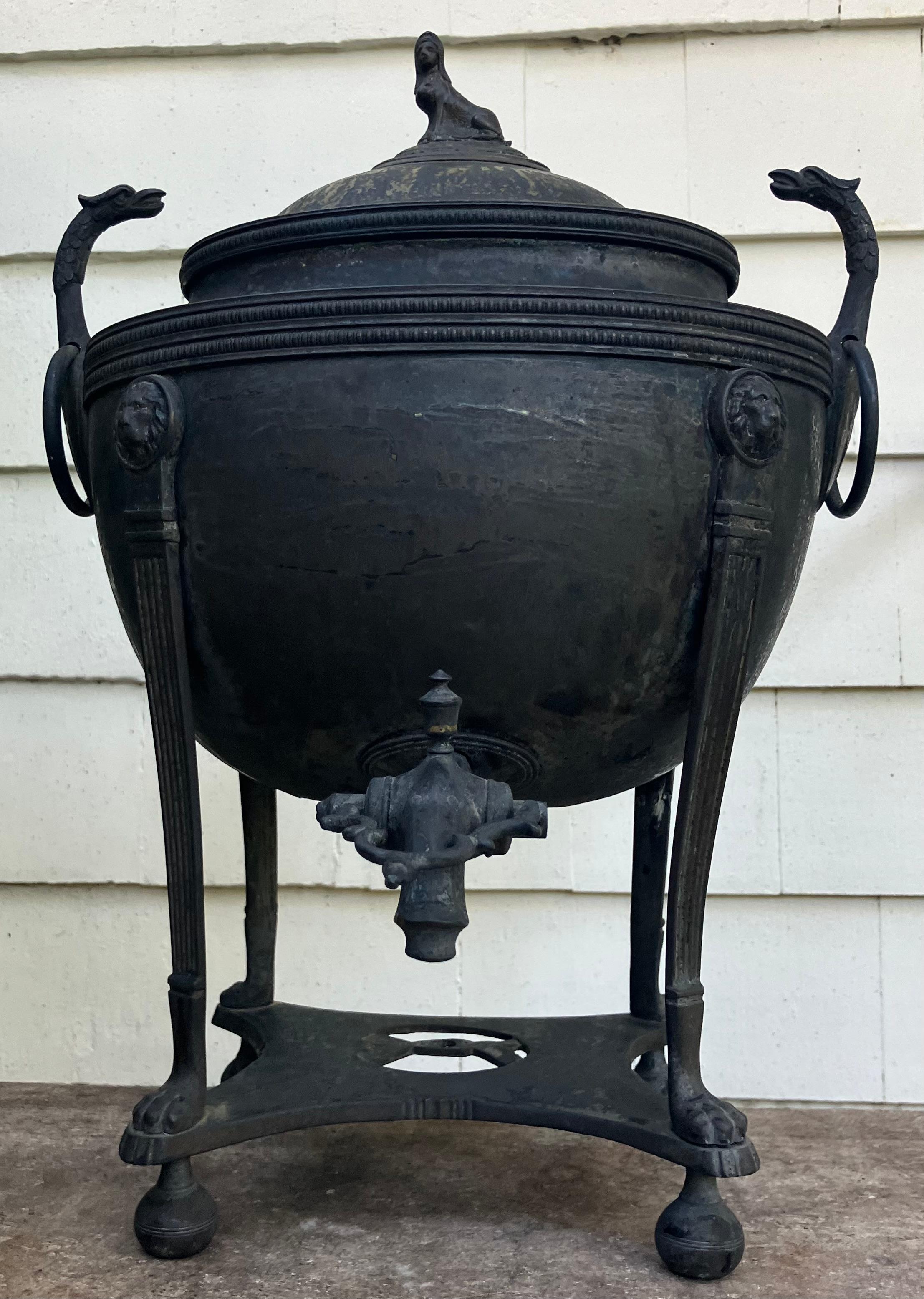 Neoclassical Coffee Samovar Urn en venta 9