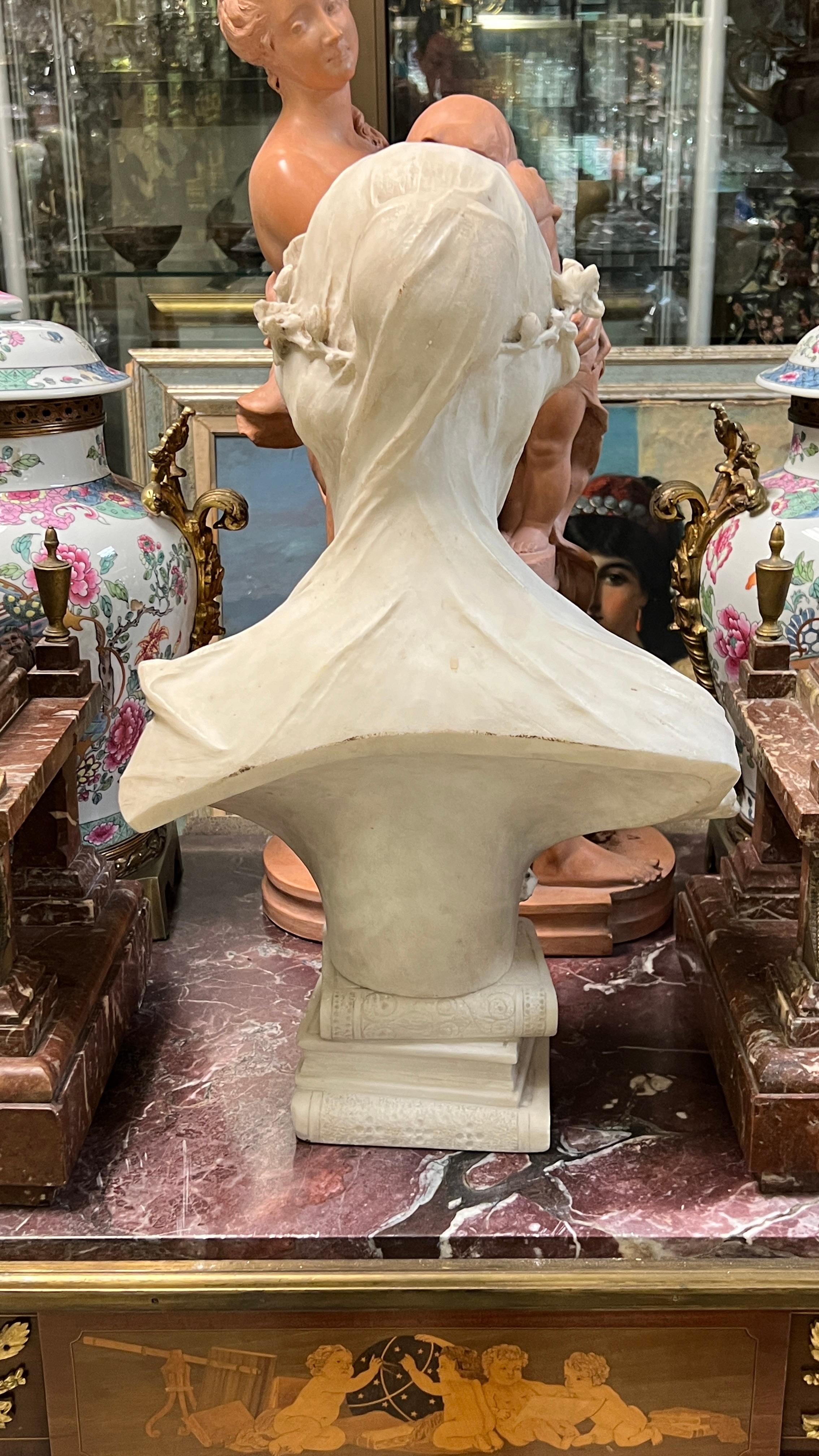 Buste de jeune fille de la Renaissance néoclassique en marbre continental 2