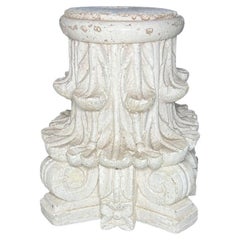 Neoklassizistischer korinthischer Keramik Pedestal Umbrella Stand mit floraler Verzierung