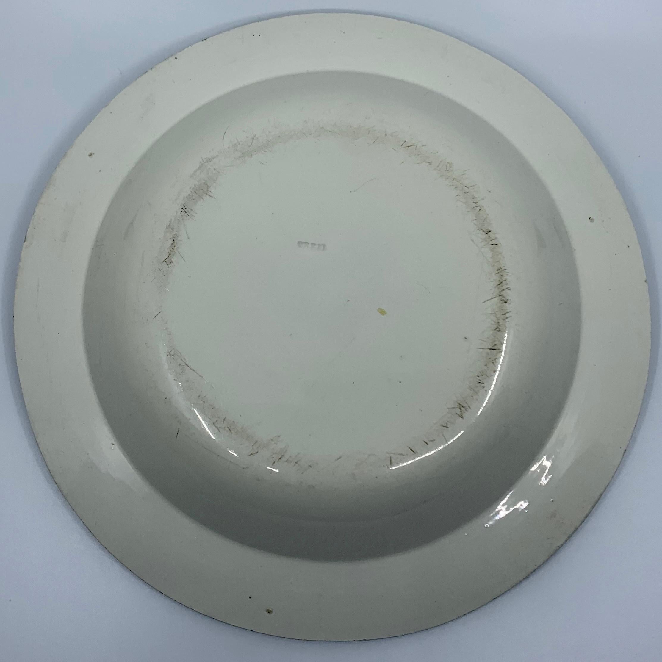 Dipinto a mano Piatto neoclassico in ceramica creta in vendita