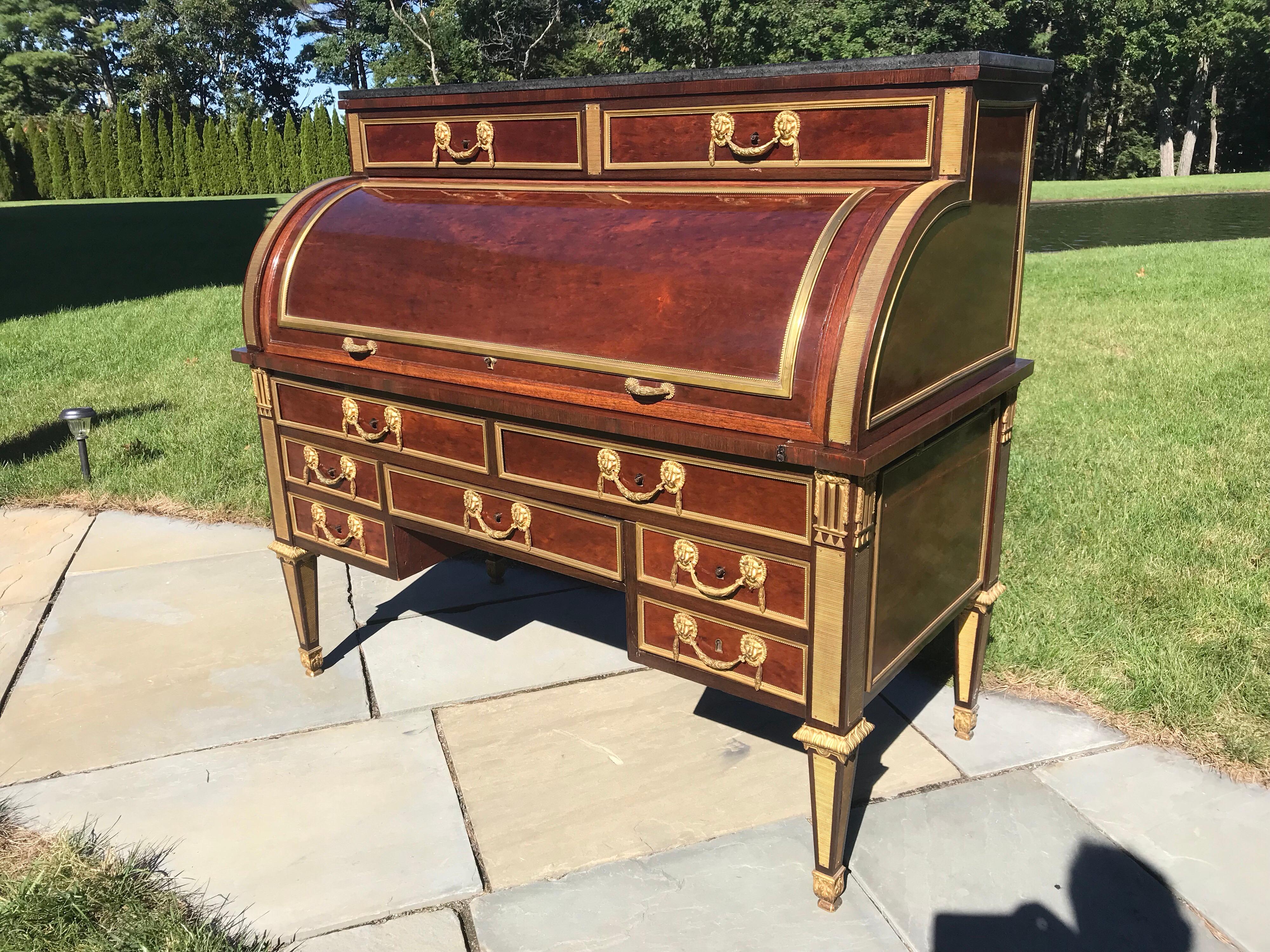 A Russian Neoclassical Roll Top Writing Desk In Good Condition For Sale In New Haven, CT