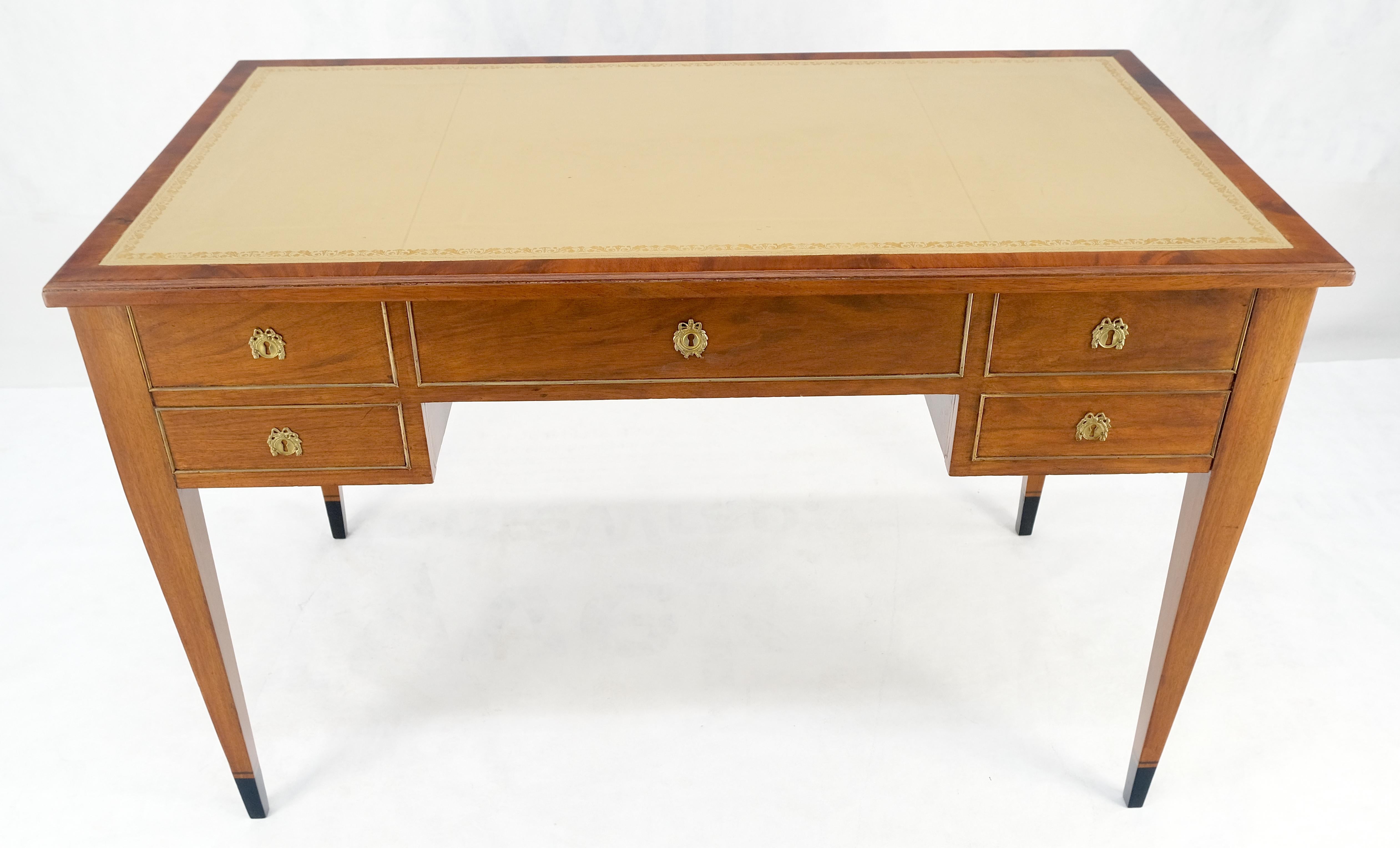 Neoclassical Directoire Style Beige Leather Top Crotch Mahogany Tepered Leg Desk For Sale 10