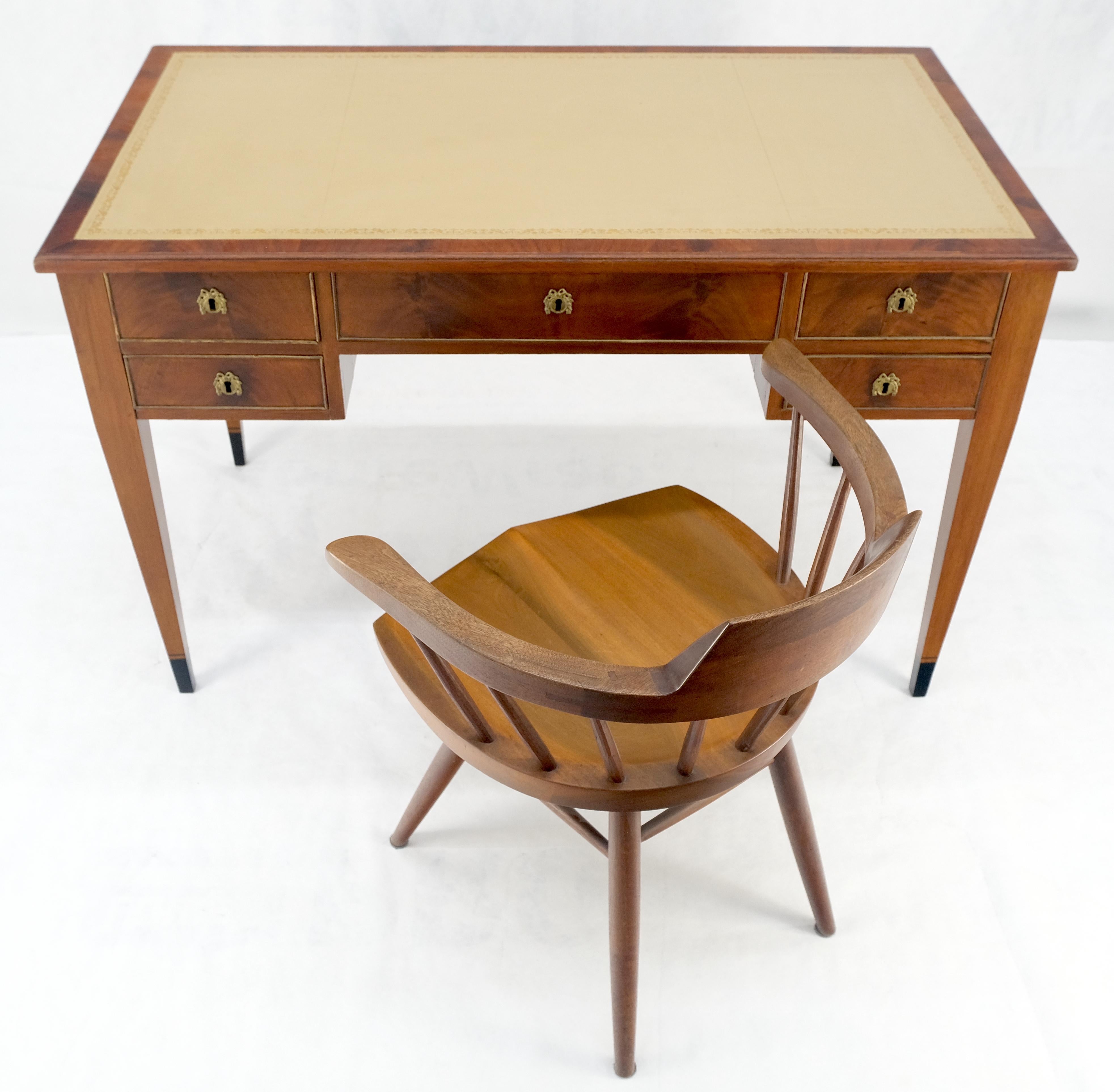20th Century Neoclassical Directoire Style Beige Leather Top Crotch Mahogany Tepered Leg Desk For Sale