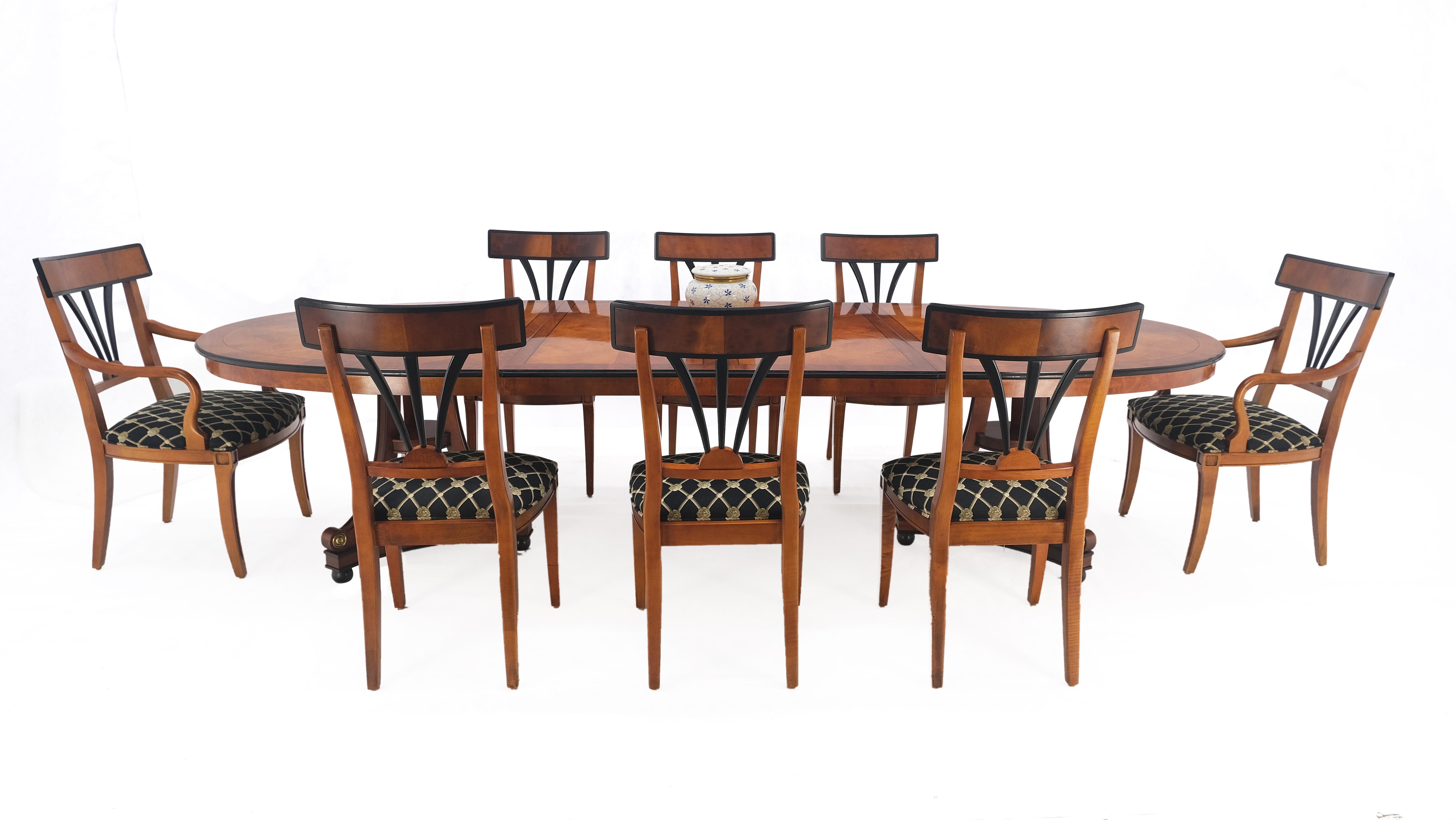 dimensions of round table for 8