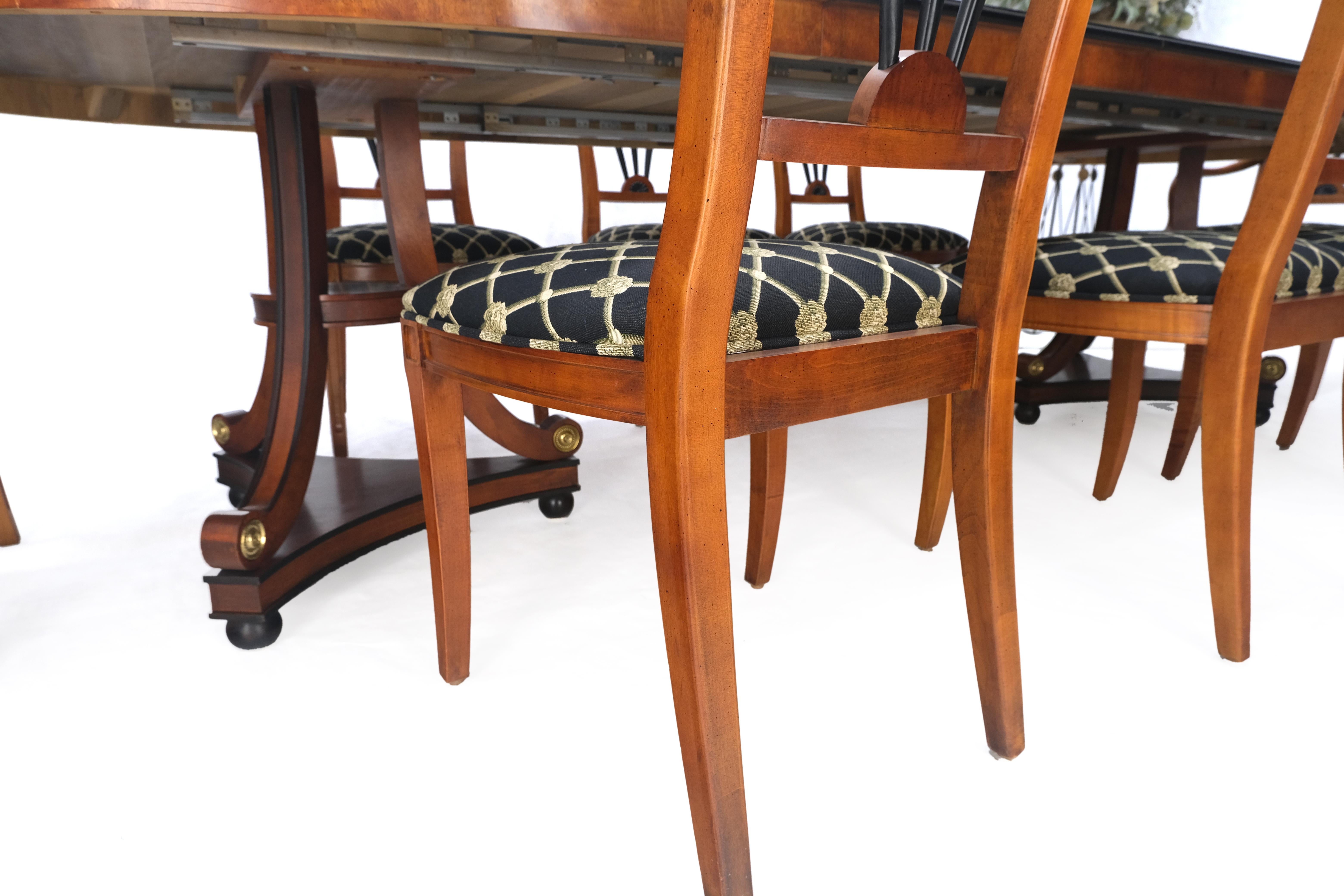 Neoclassical Double Pedestal Oval Banded Dining Table 2 Leafs  8 Chairs Set MINT In Good Condition In Rockaway, NJ