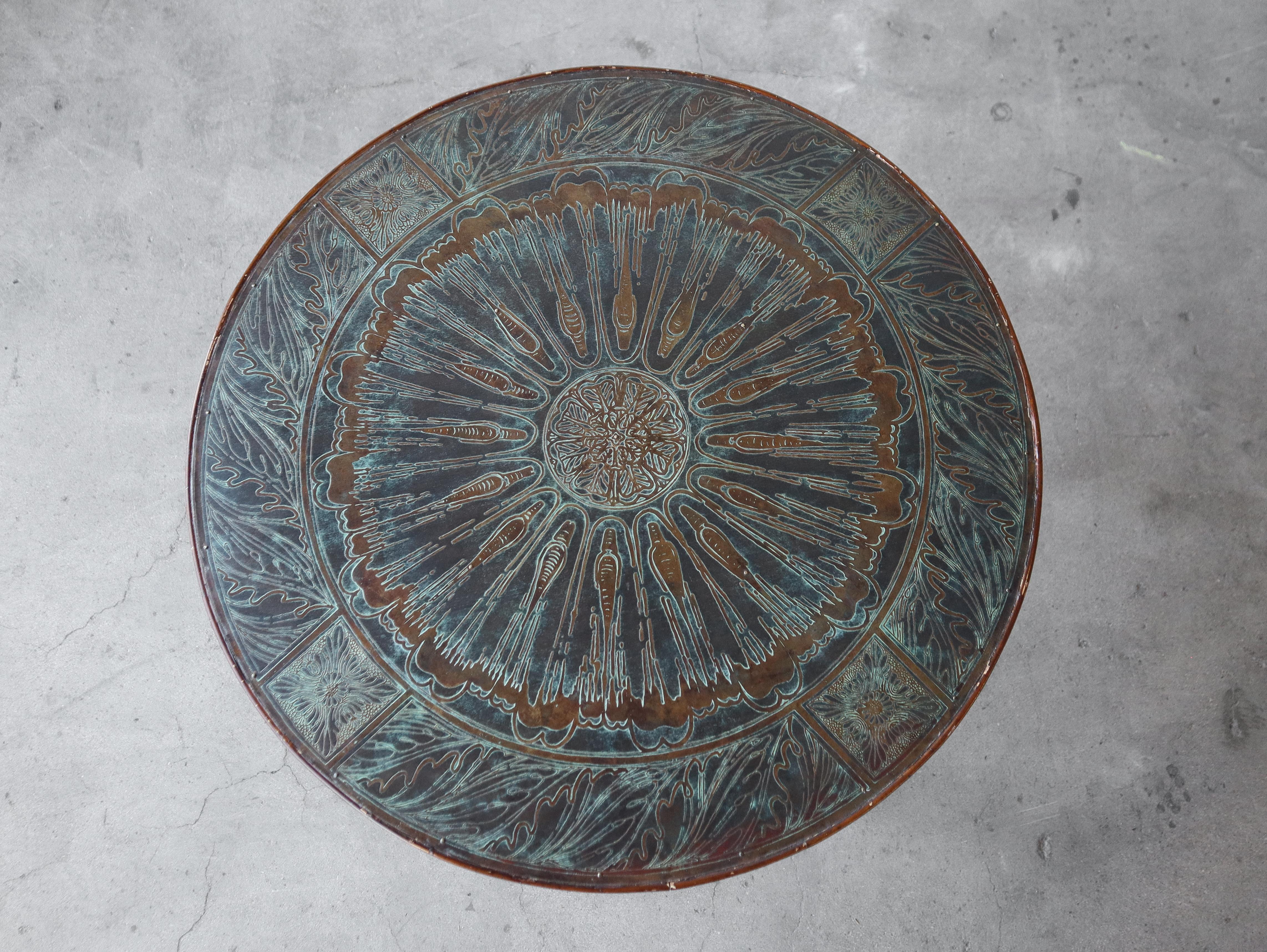Neoclassical Etched Bronze Round Occasional Table In Good Condition For Sale In Las Vegas, NV
