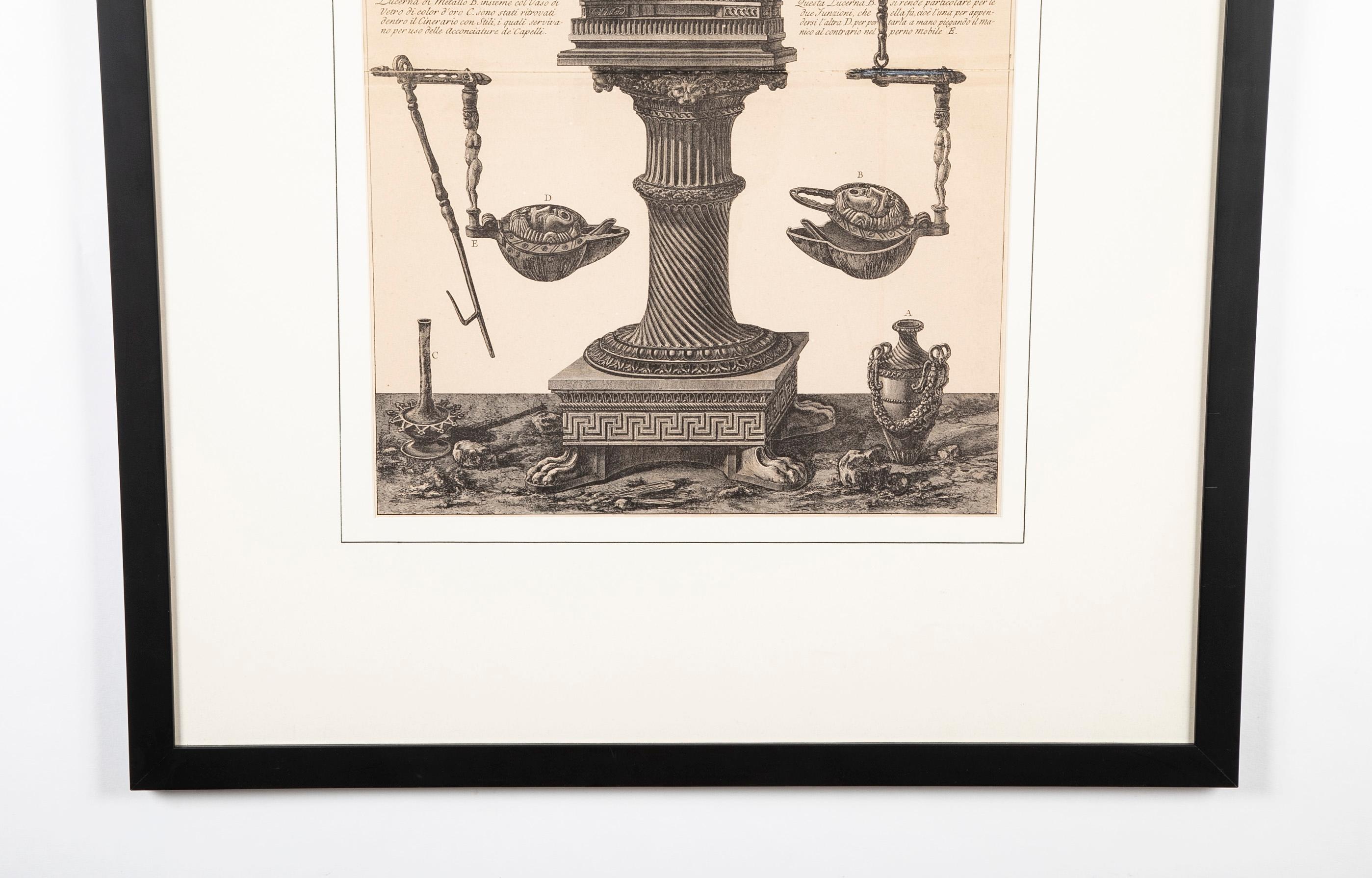Neoklassizistische Radierung eines römischen Kandelabers von Giovanni Battista Piranesi (Italienisch) im Angebot